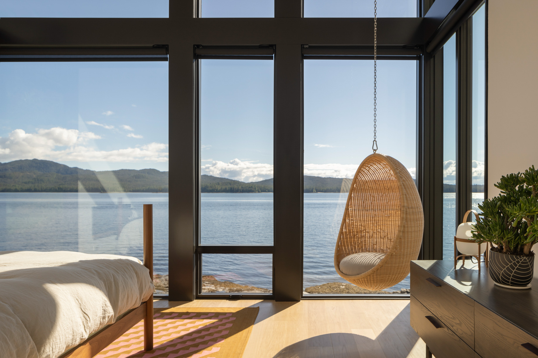 Tongass Ledge Modern Oceanfront House - Ketchikan, AK, USA