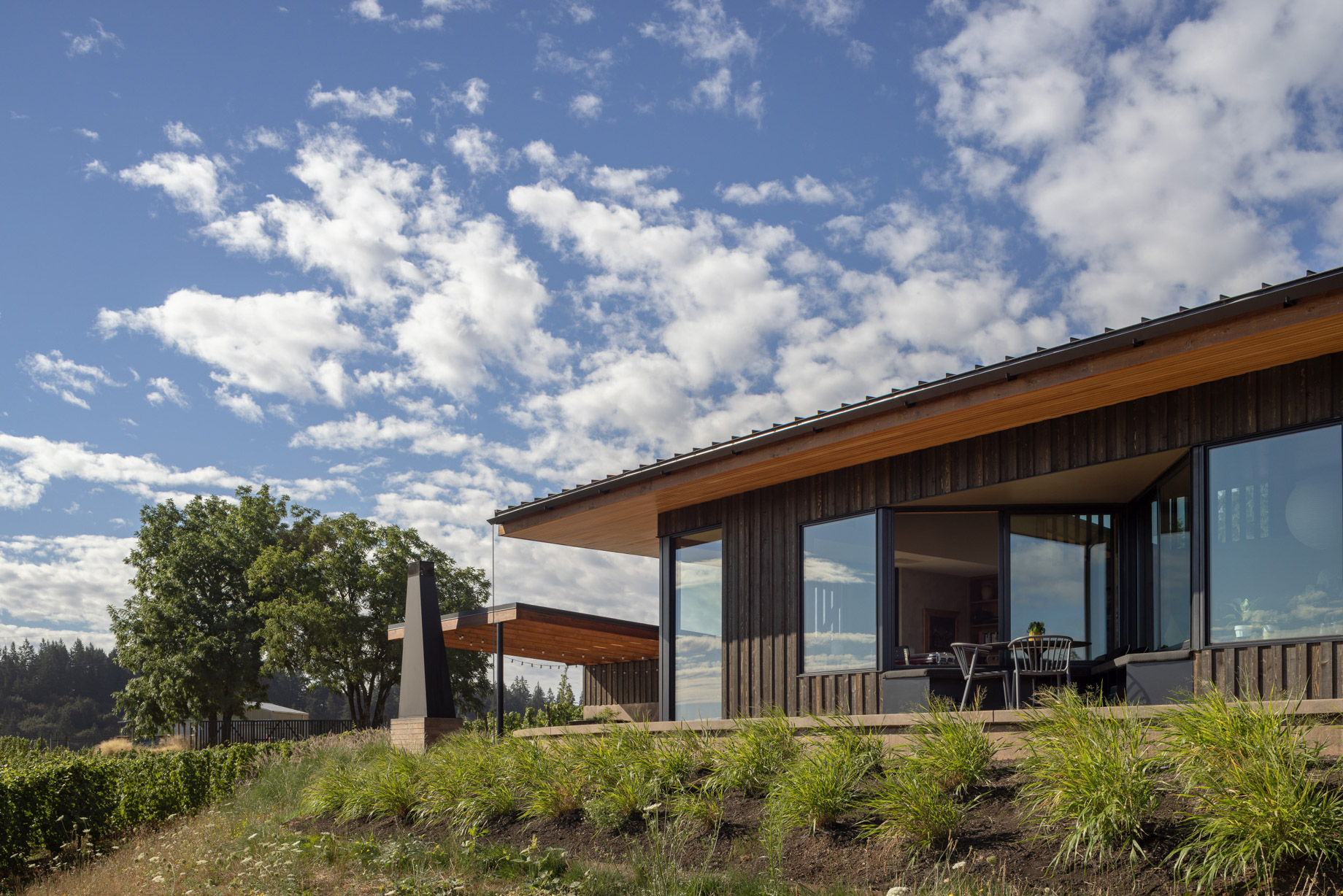 Big Fir Vineyard Natural Modern House – Dundee, OR, USA
