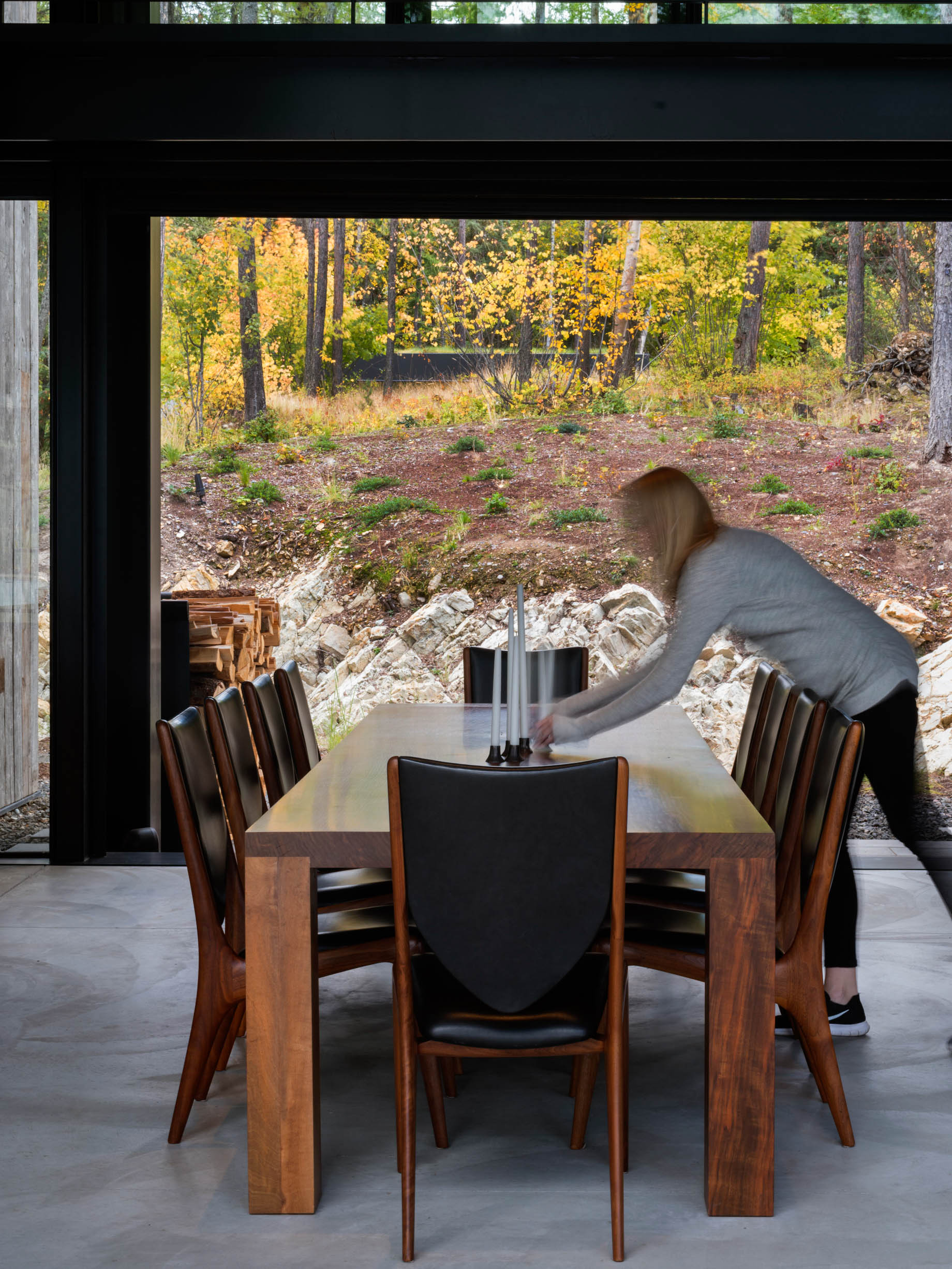 Dragonfly Modern Lake House - Whitefish, MT, USA