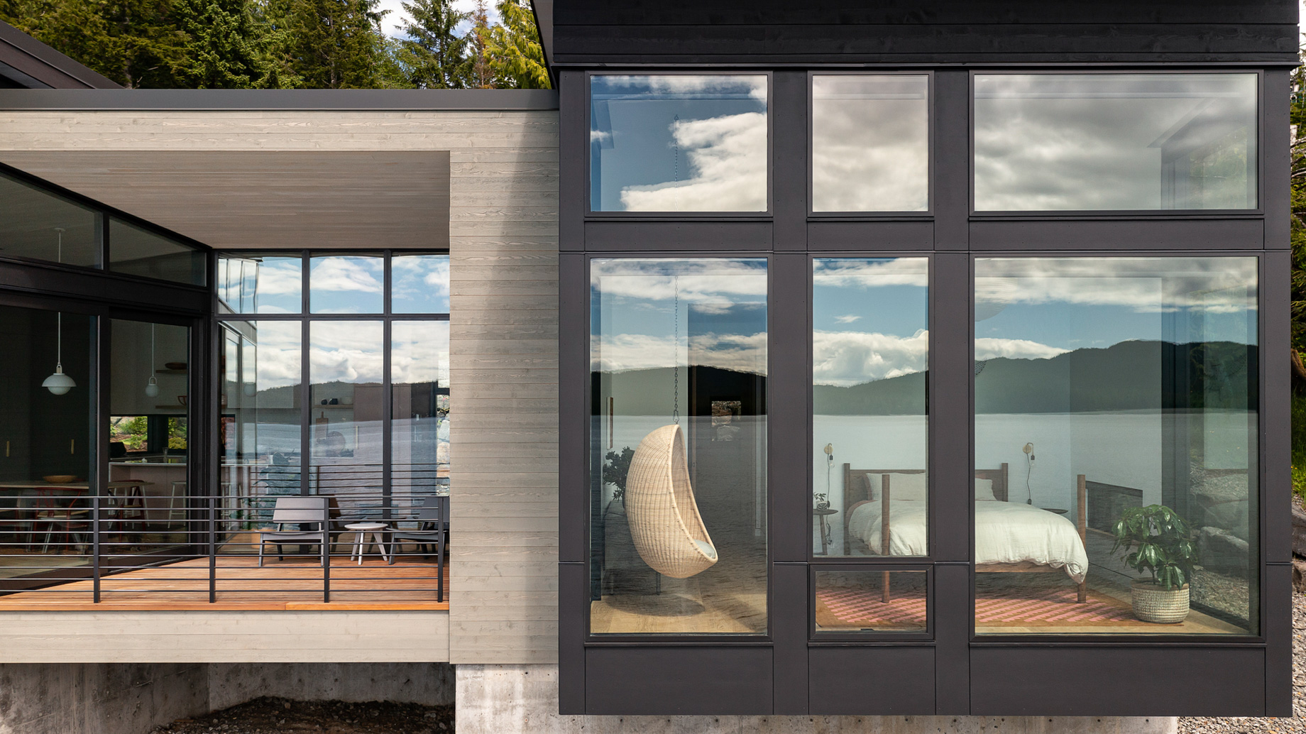 Tongass Ledge Modern Oceanfront House – Ketchikan, AK, USA