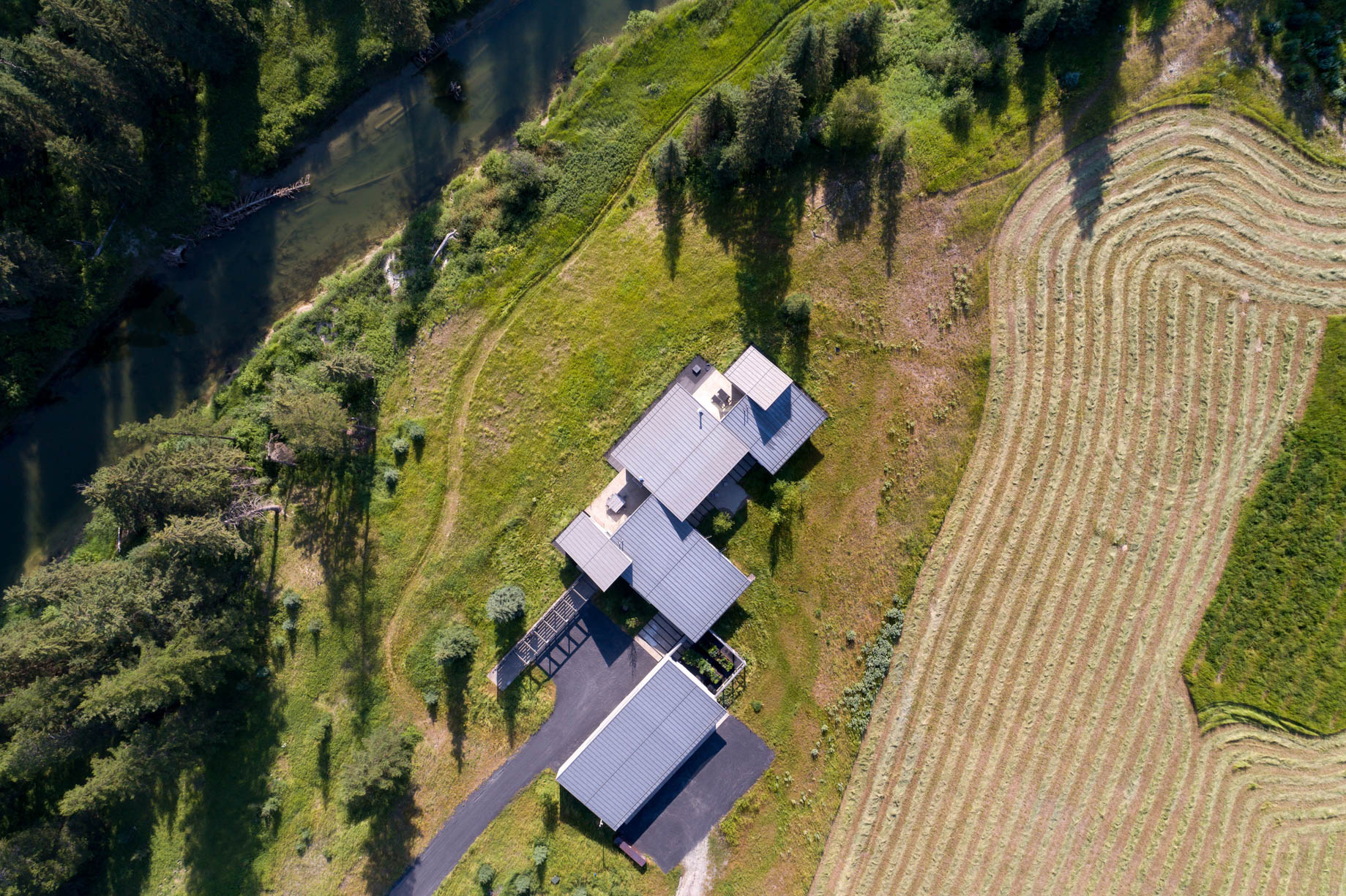 Stillwater Natural Modern Green House – Whitefish, MT, USA