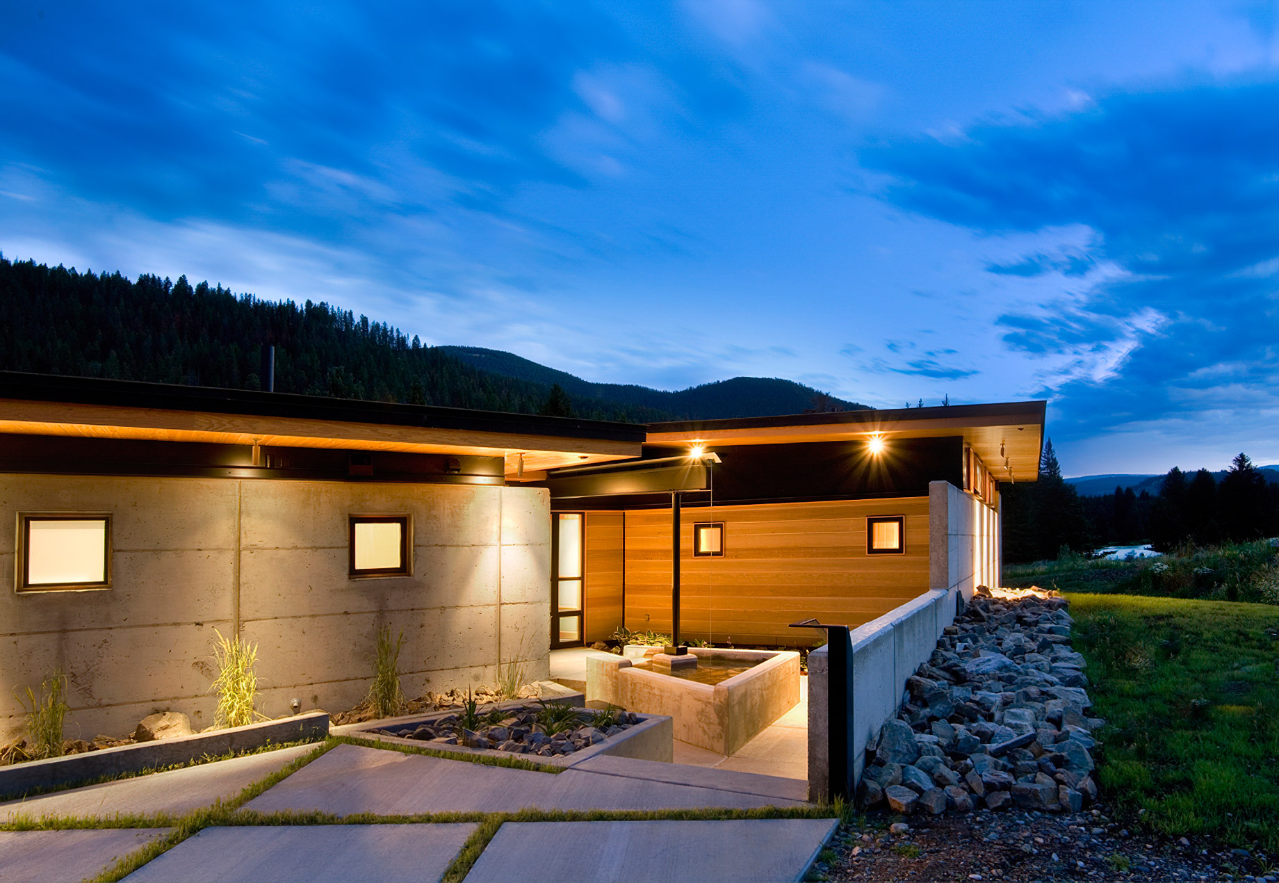 River Bank Sustainable Luxury House – Big Sky, MT, USA