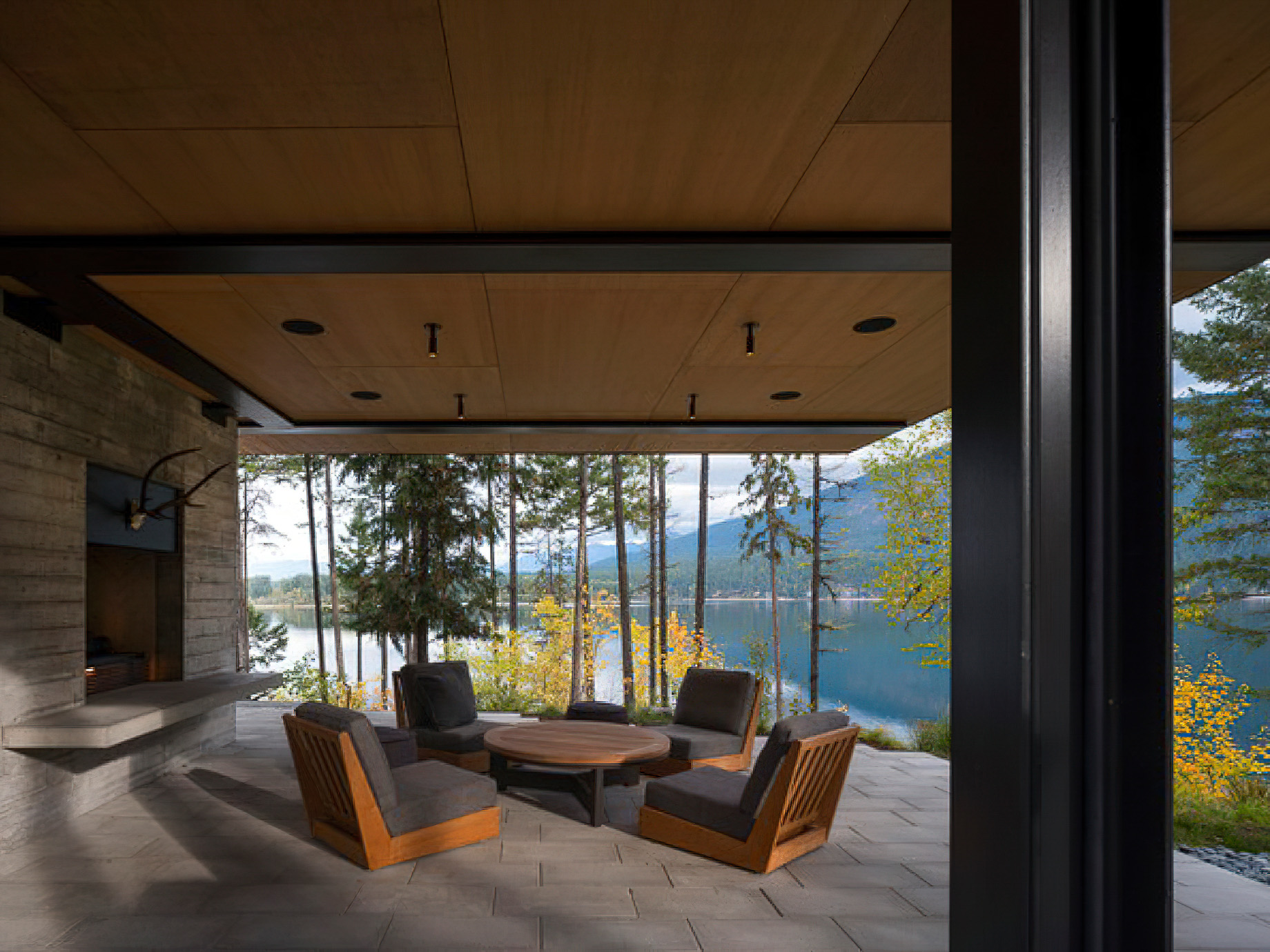 Dragonfly Modern Lake House - Whitefish, MT, USA