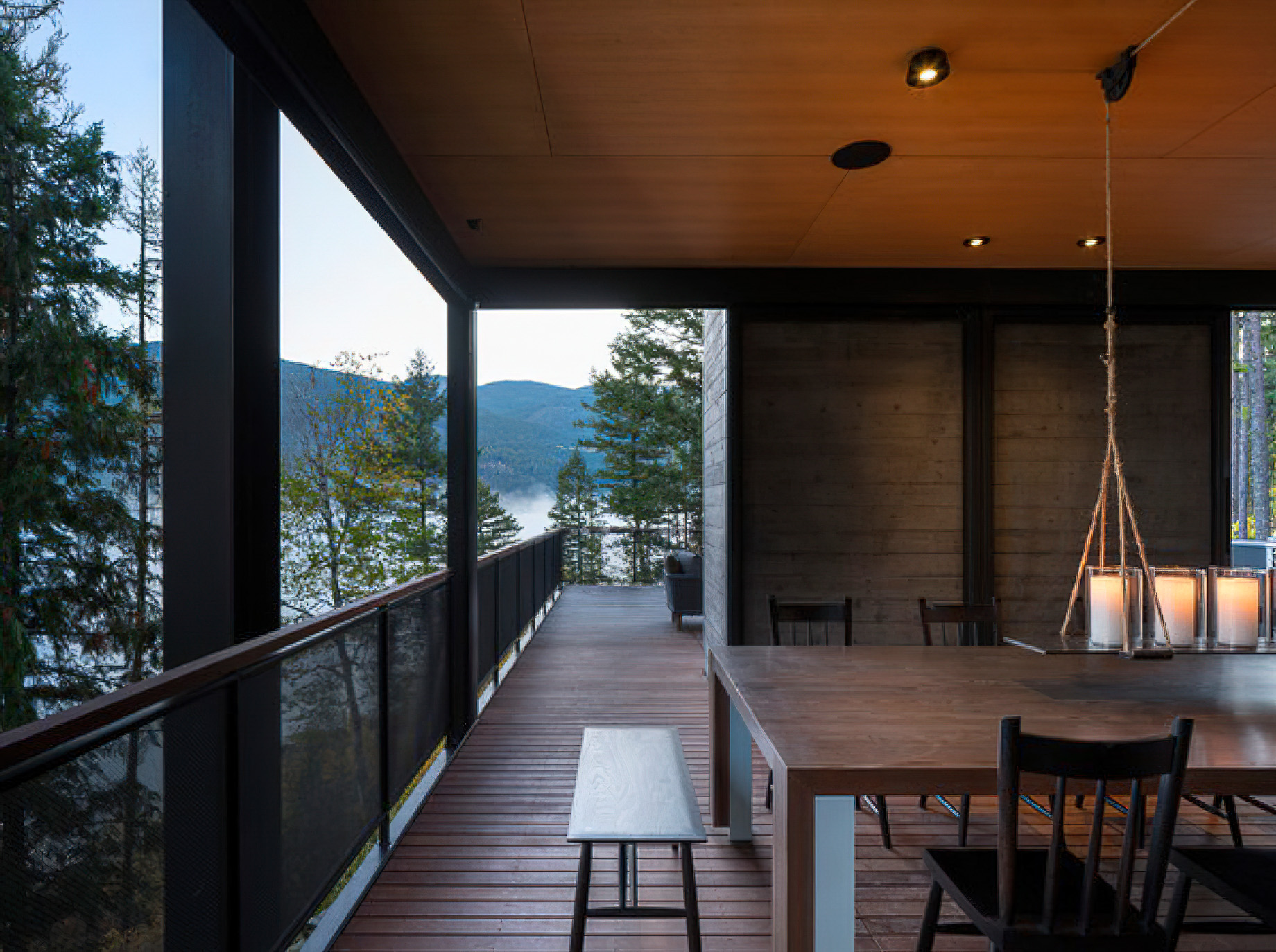 Dragonfly Modern Lake House – Whitefish, MT, USA