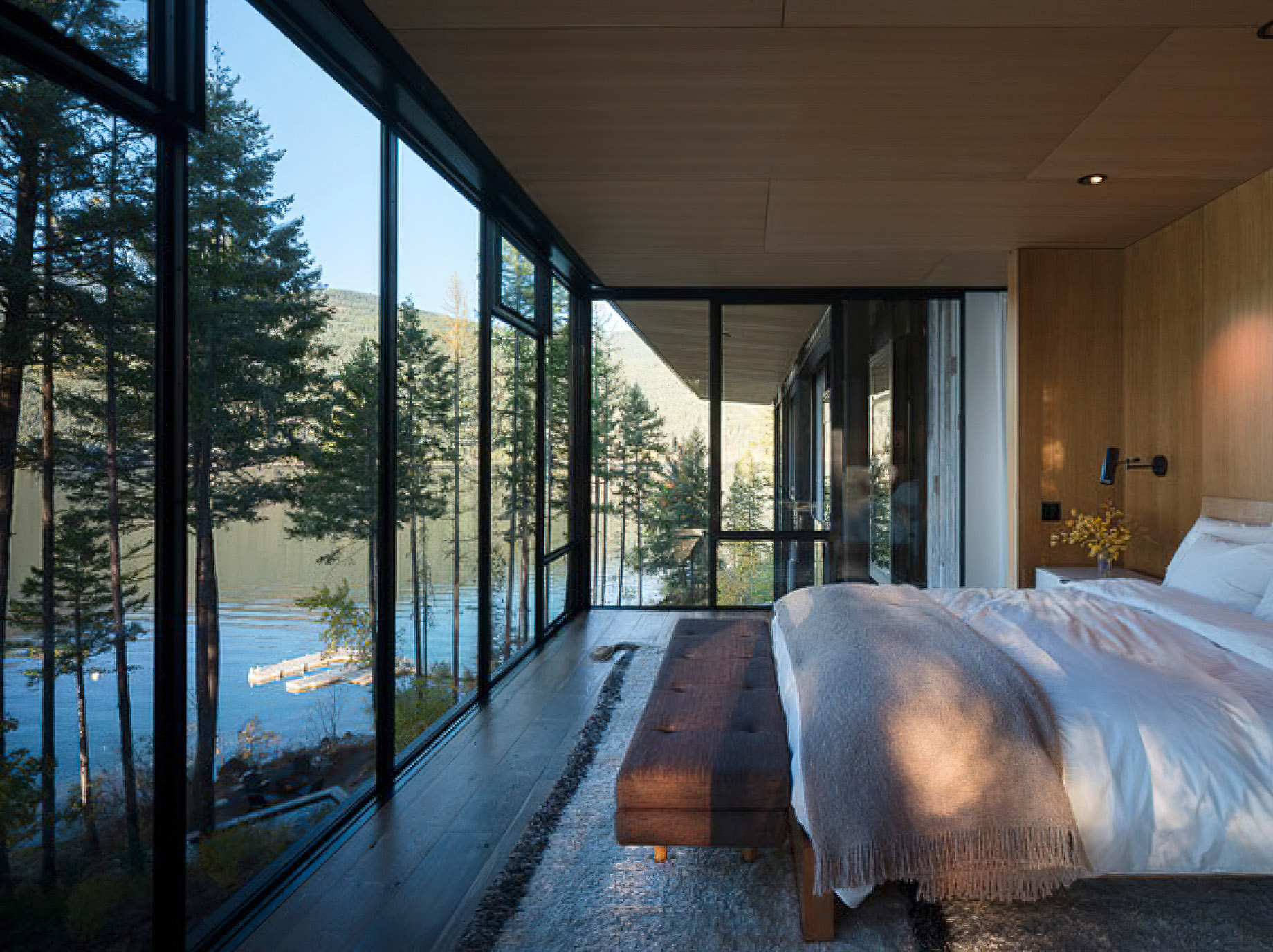 Dragonfly Modern Lake House - Whitefish, MT, USA