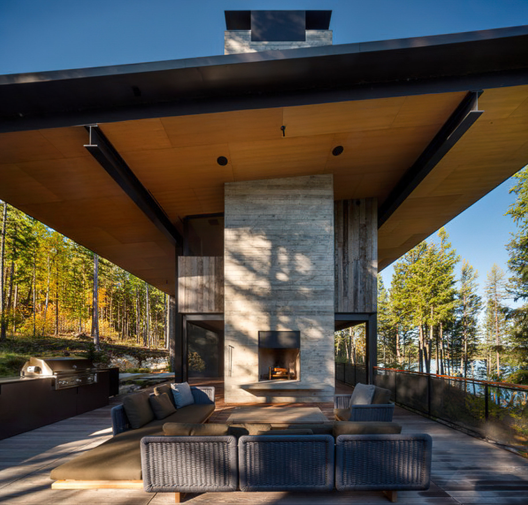 Dragonfly Modern Lake House - Whitefish, MT, USA