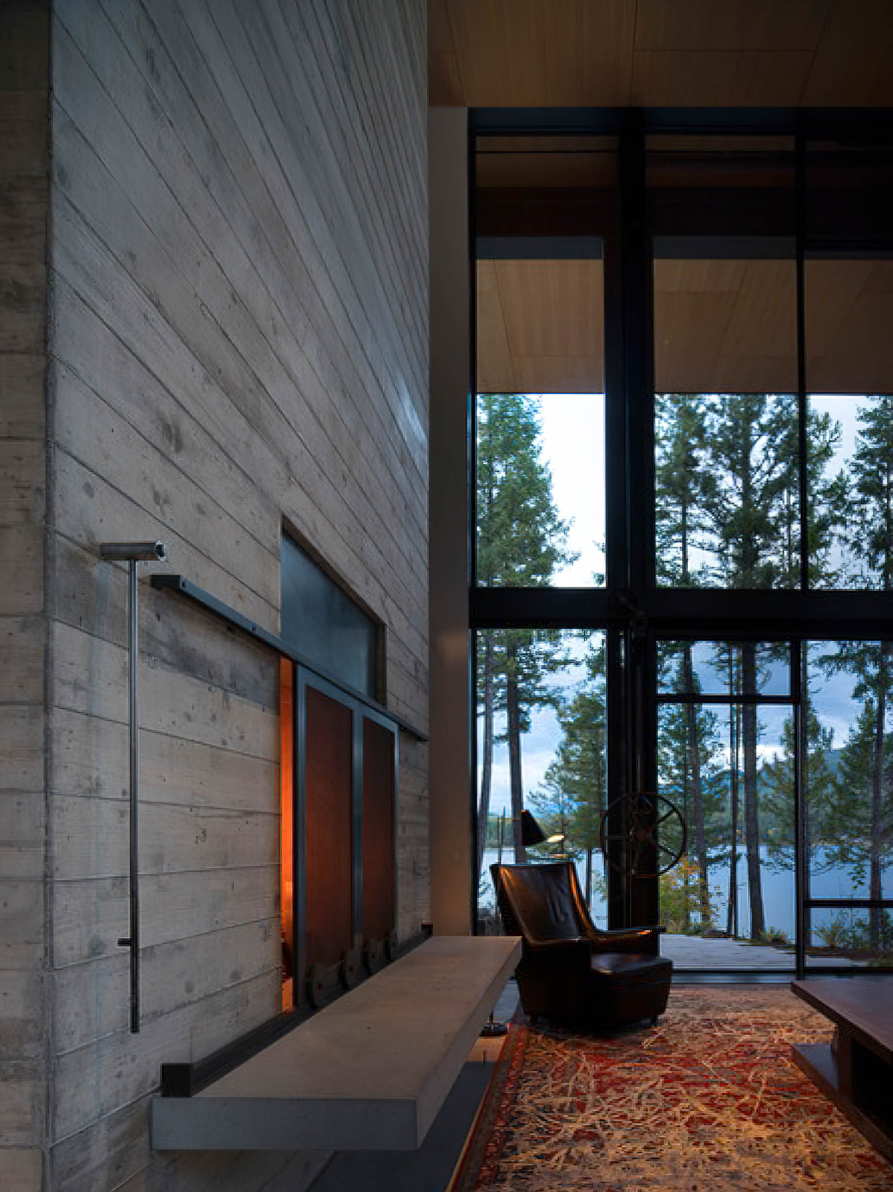 Dragonfly Modern Lake House - Whitefish, MT, USA