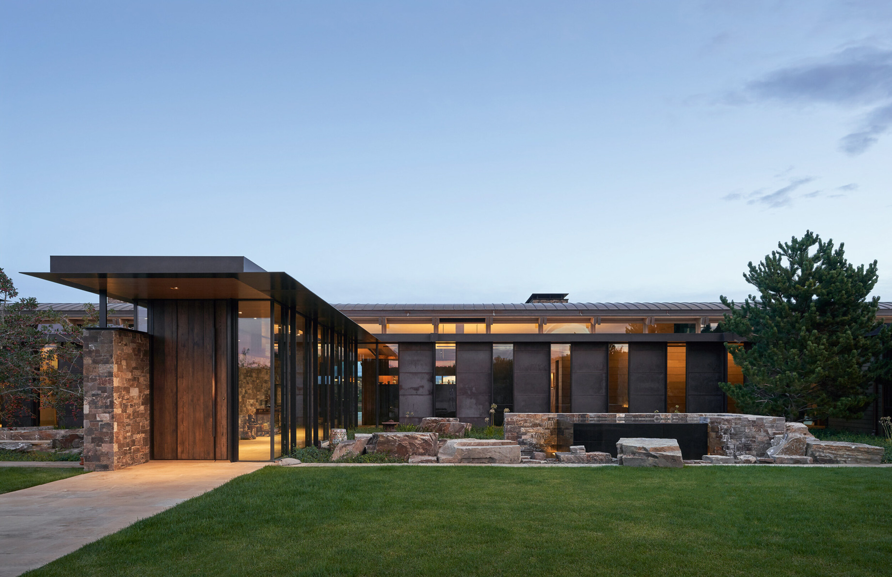 Orchard Canyon Contemporary Residence – Cowiche, WA, USA