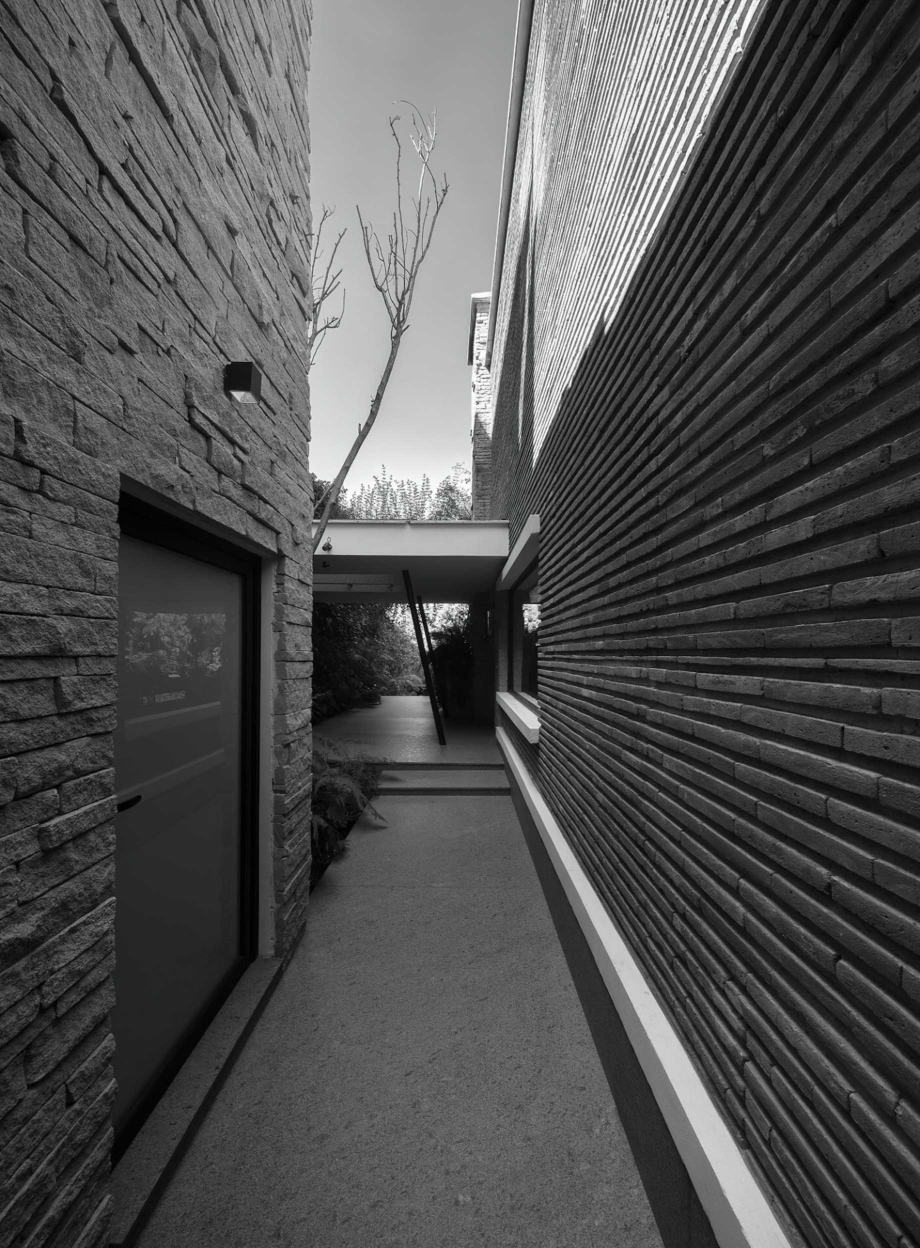 Casa Pirul Modern Contemporary Restructured House – Mexico City, Mexico ...