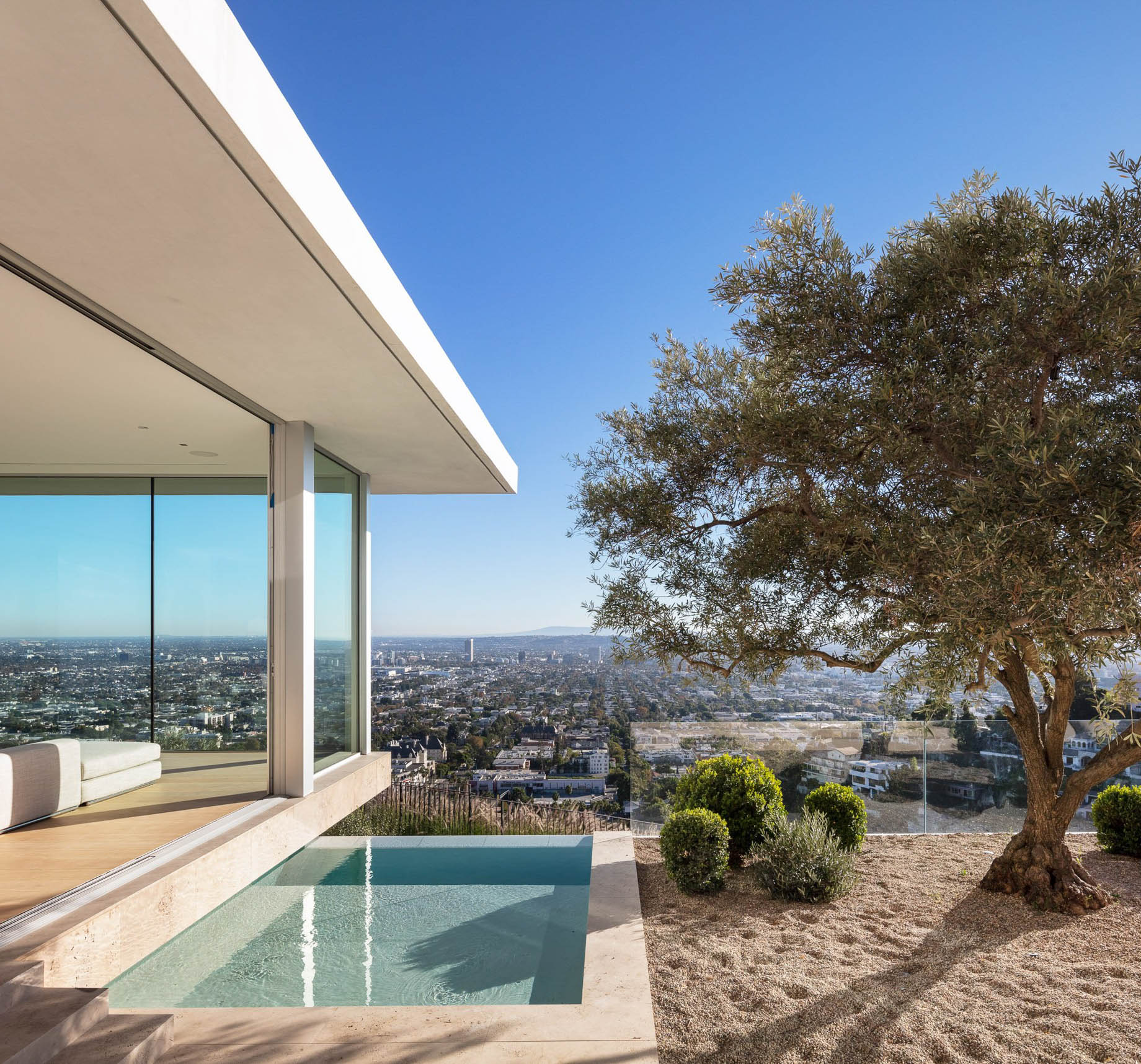 Bellgave Modern Organic Jewel Box-Like Contemporary Home – Los Angeles, CA, USA – 12