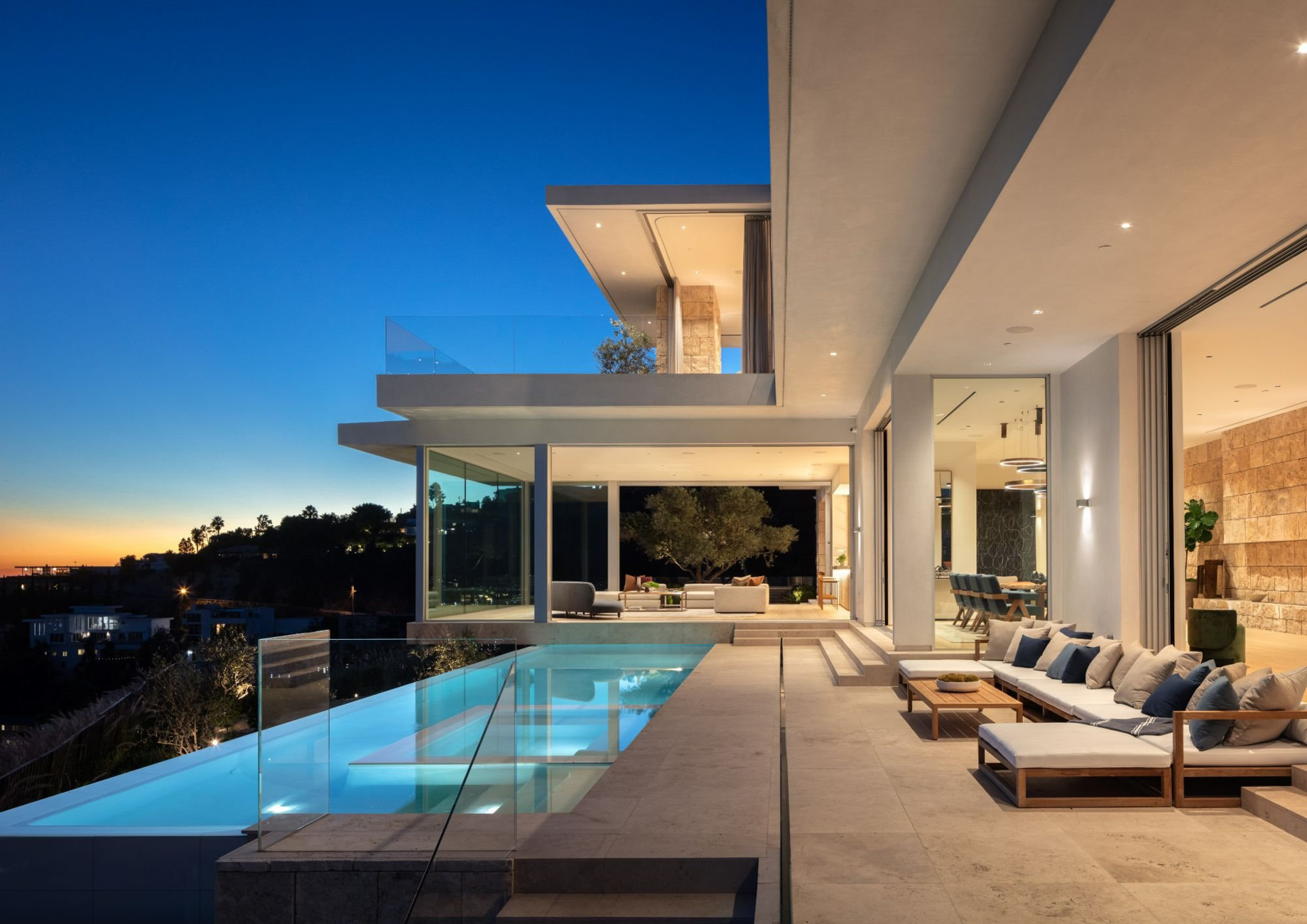 Bellgave Modern Organic Jewel Box-Like Contemporary Home – Los Angeles, CA, USA – 28
