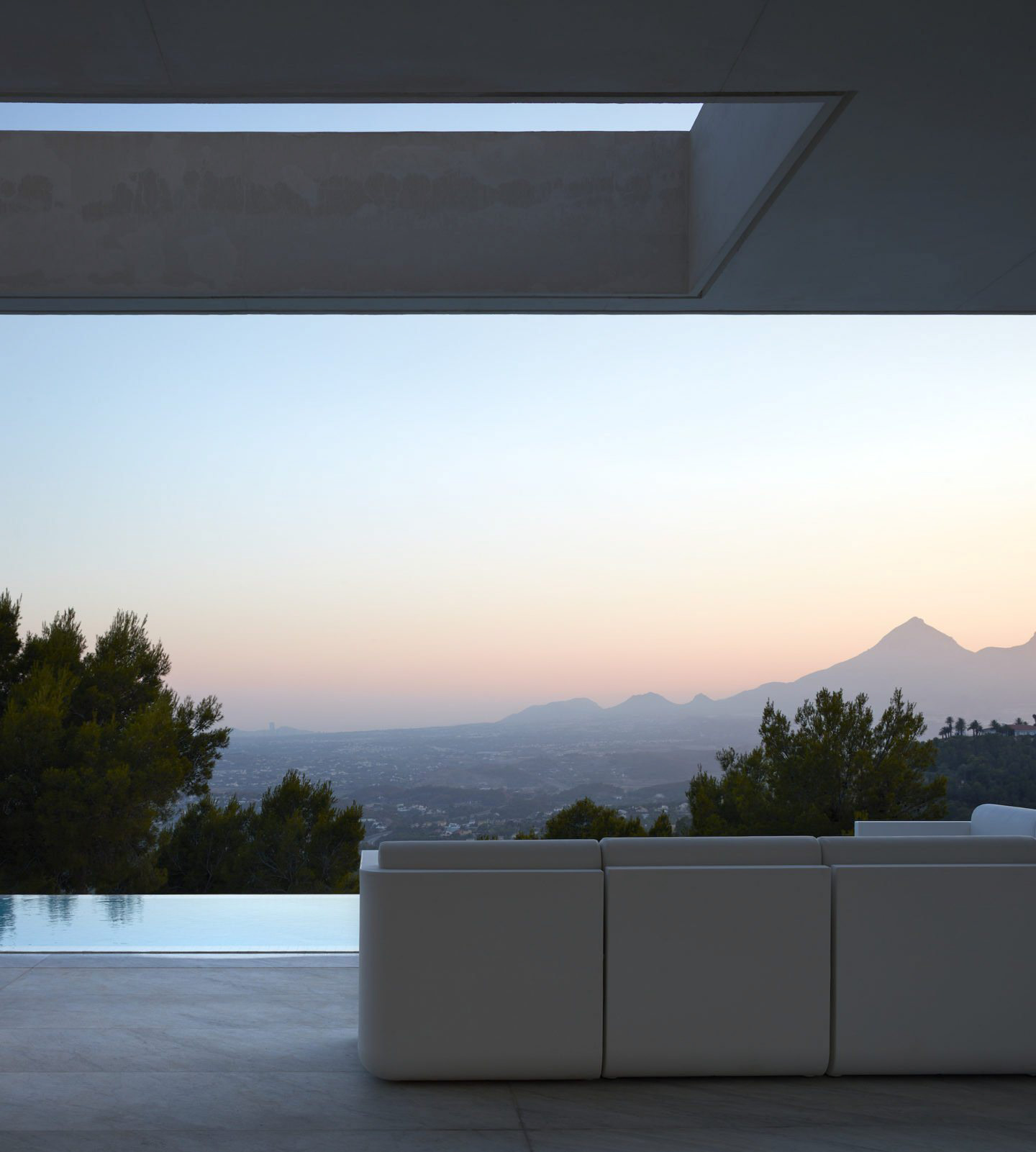 Casa Oslo Modern Contemporary Residence – Alicante, Spain – 31