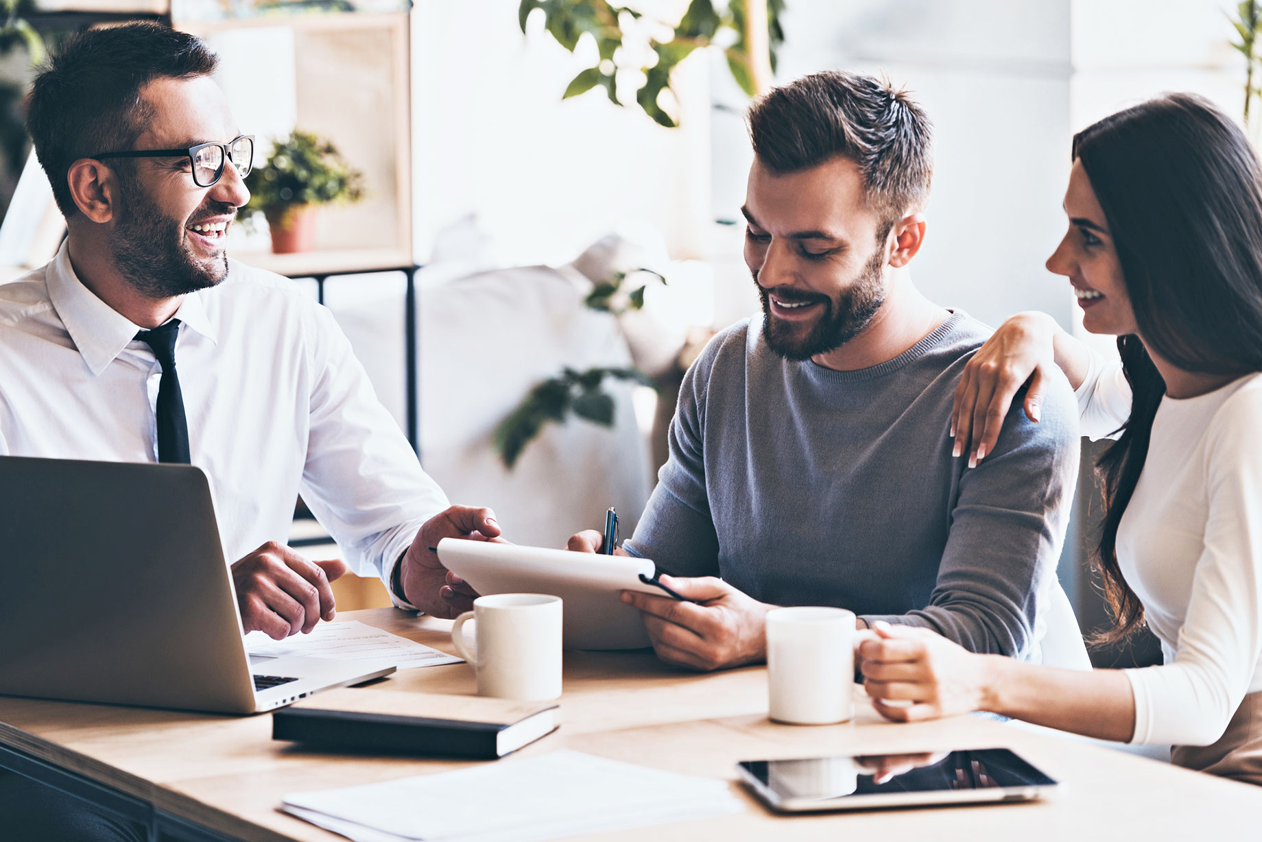 Couple with a Mortgage Broker