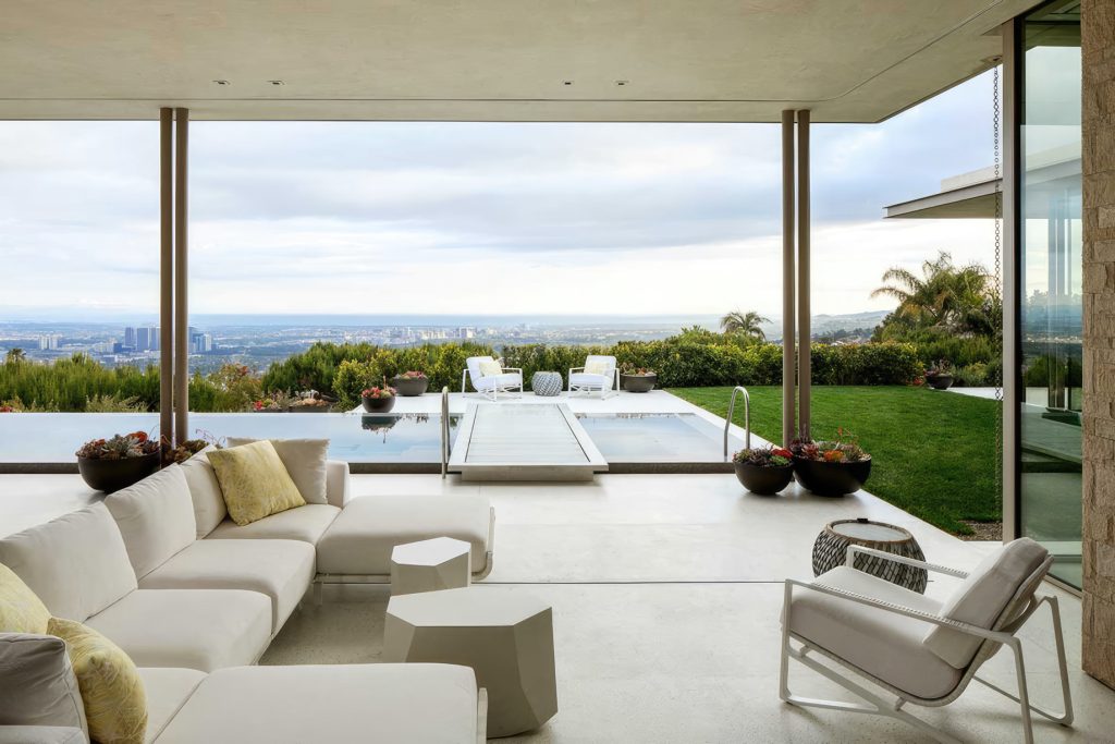 Lori Kanter Tritsch and William P. Lauder's Trousdale Estates Home - Beverly Hills, CA, USA - 13