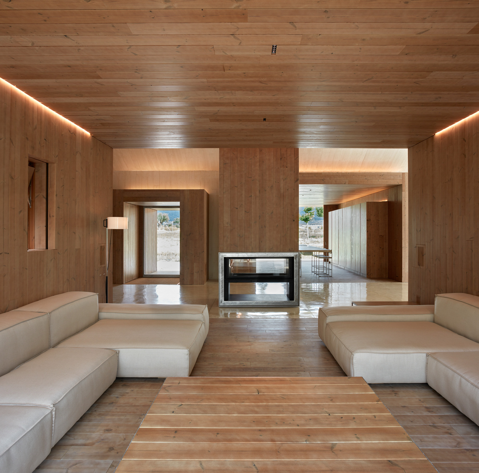 Modern Luxury Retreat Cottage in the Vineyard – Fontanars dels Alforins, Spain – 17