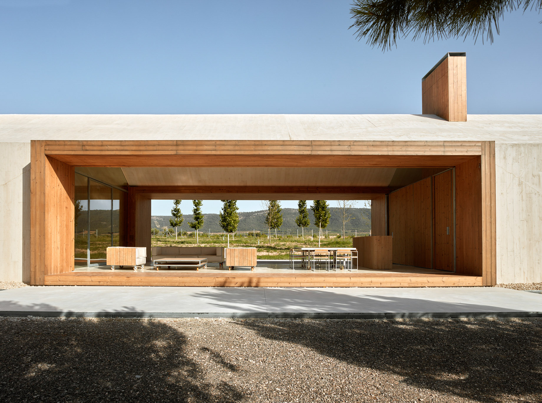 Modern Luxury Retreat Cottage in the Vineyard – Fontanars dels Alforins, Spain – 9