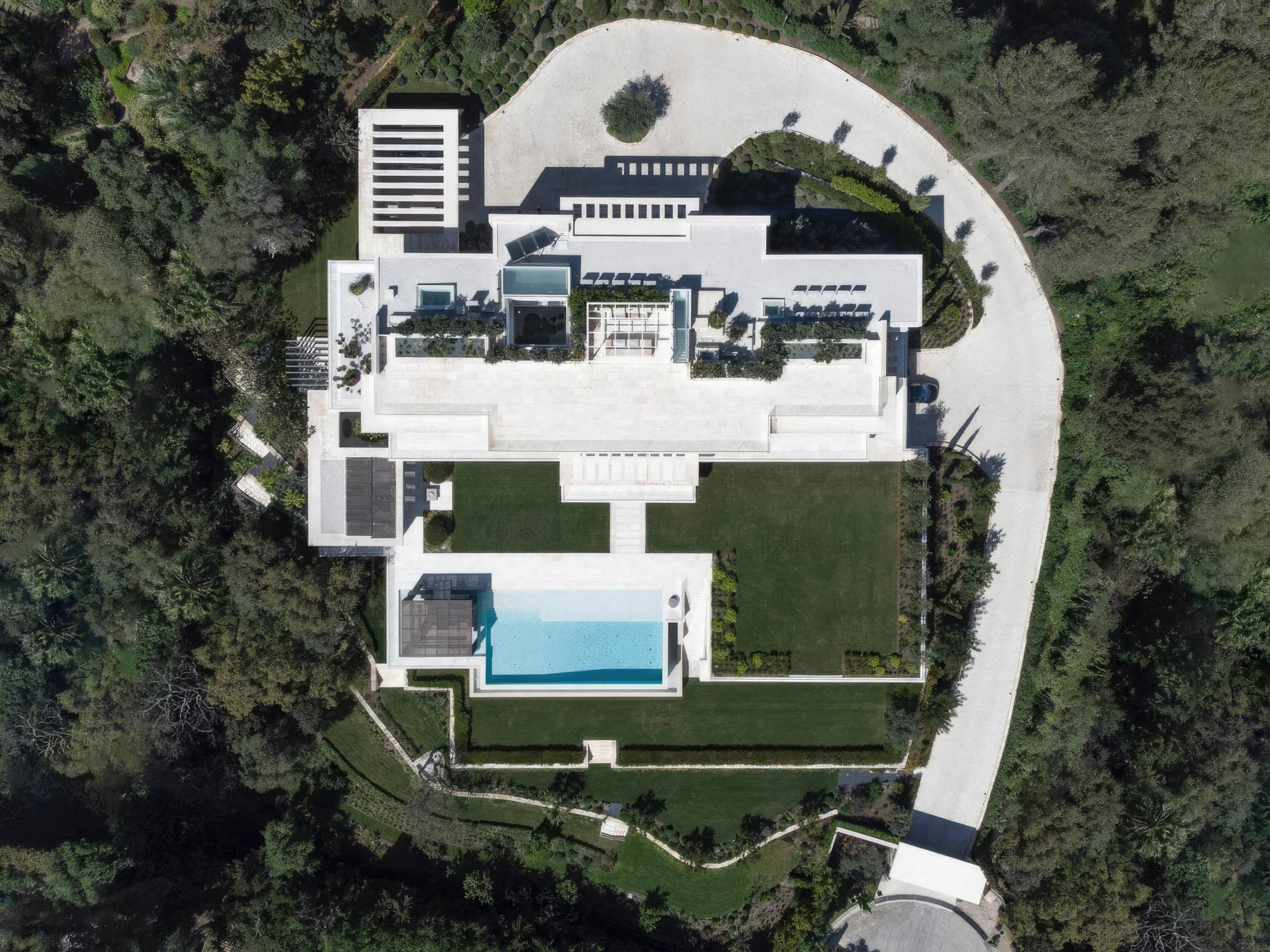 Villa The Hill Modern Contemporary Residence – Sotogrande Bajo, Andalusia, Spain – 2