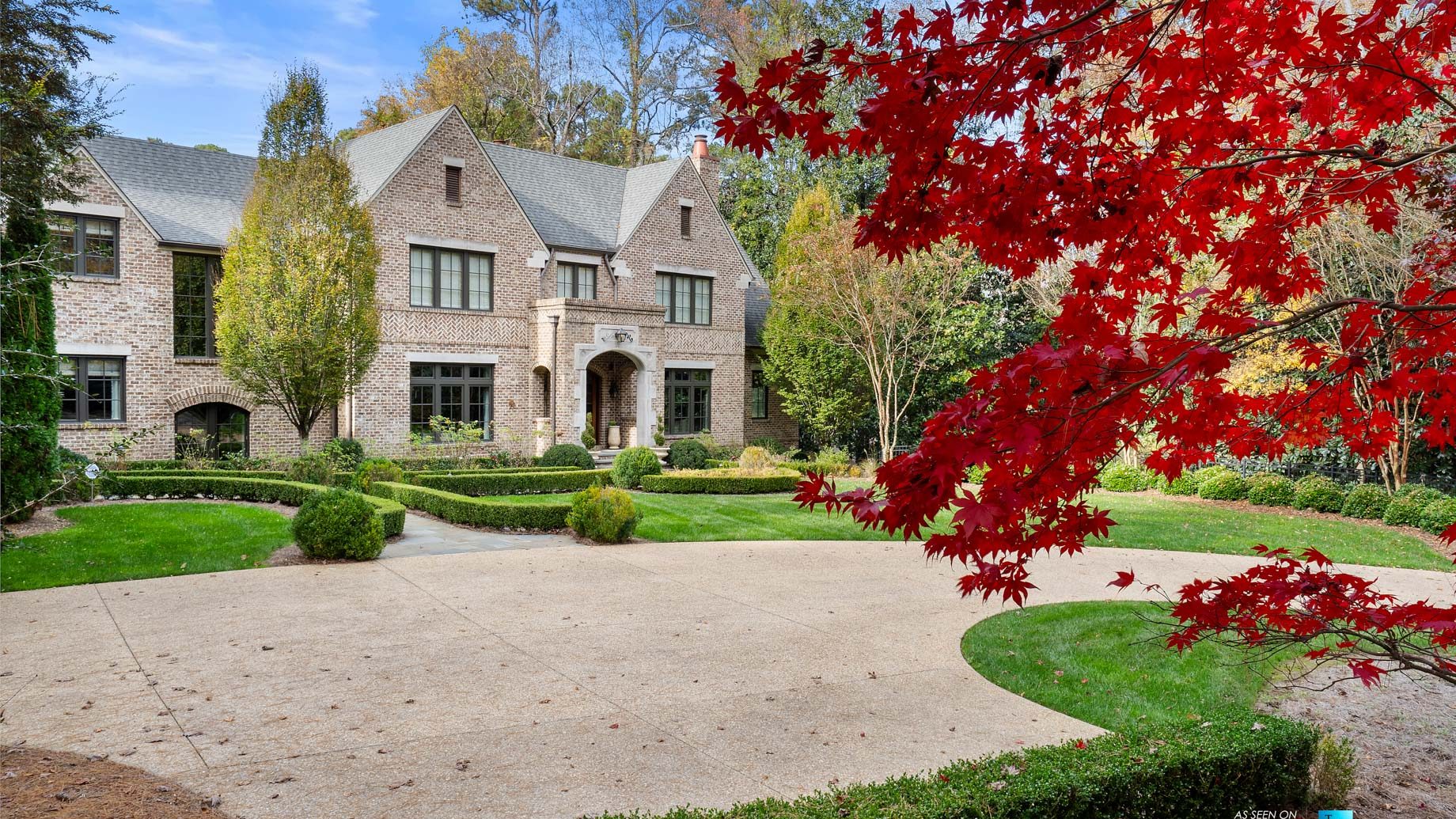 1999 W Paces Ferry Rd NW, Atlanta, GA, USA 🇺🇸 – SOLD – $5,100,000 – Debra Johnston