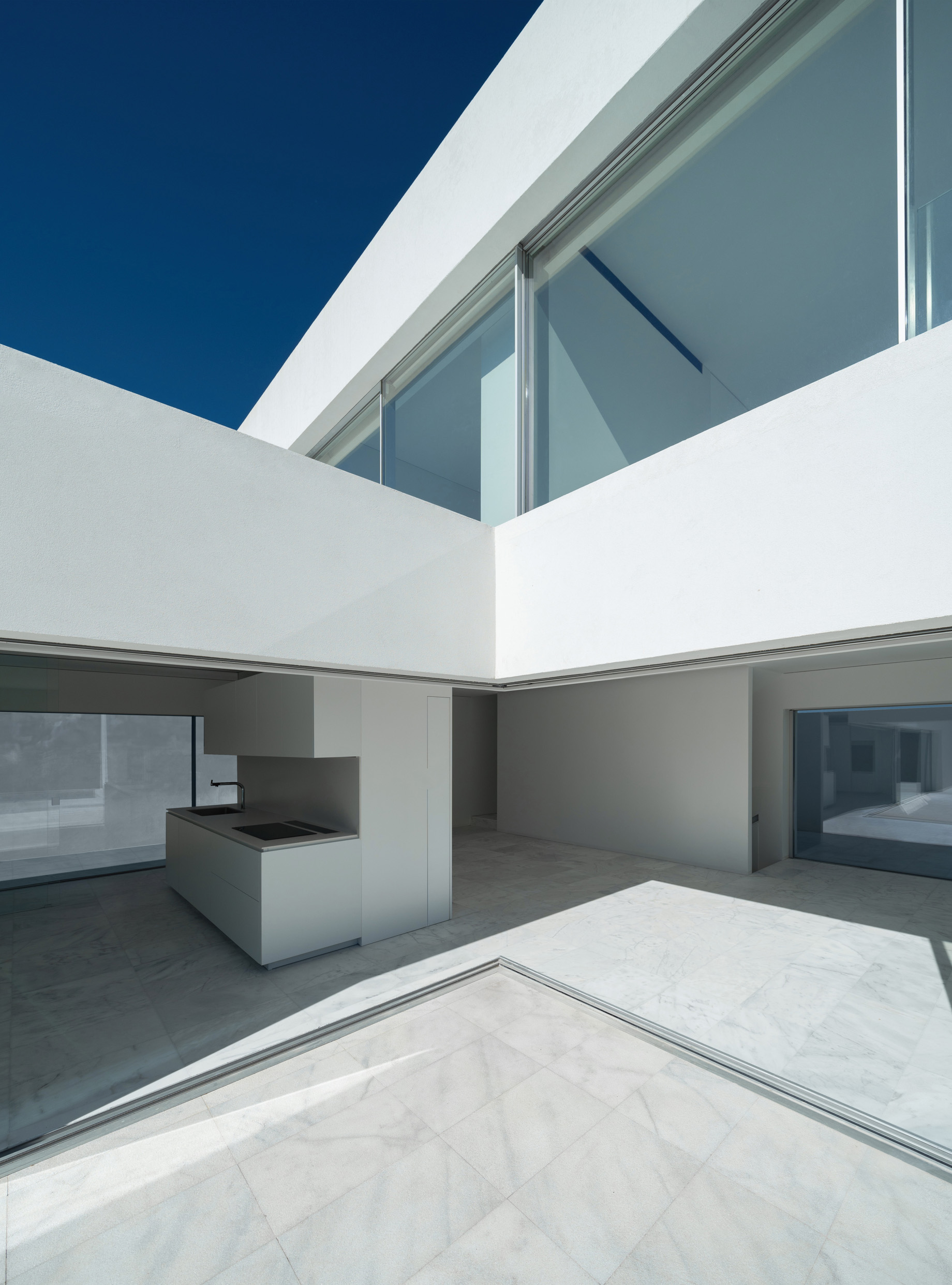 Casa Alamo Minamalist Modern House – Madrid, Spain – 13