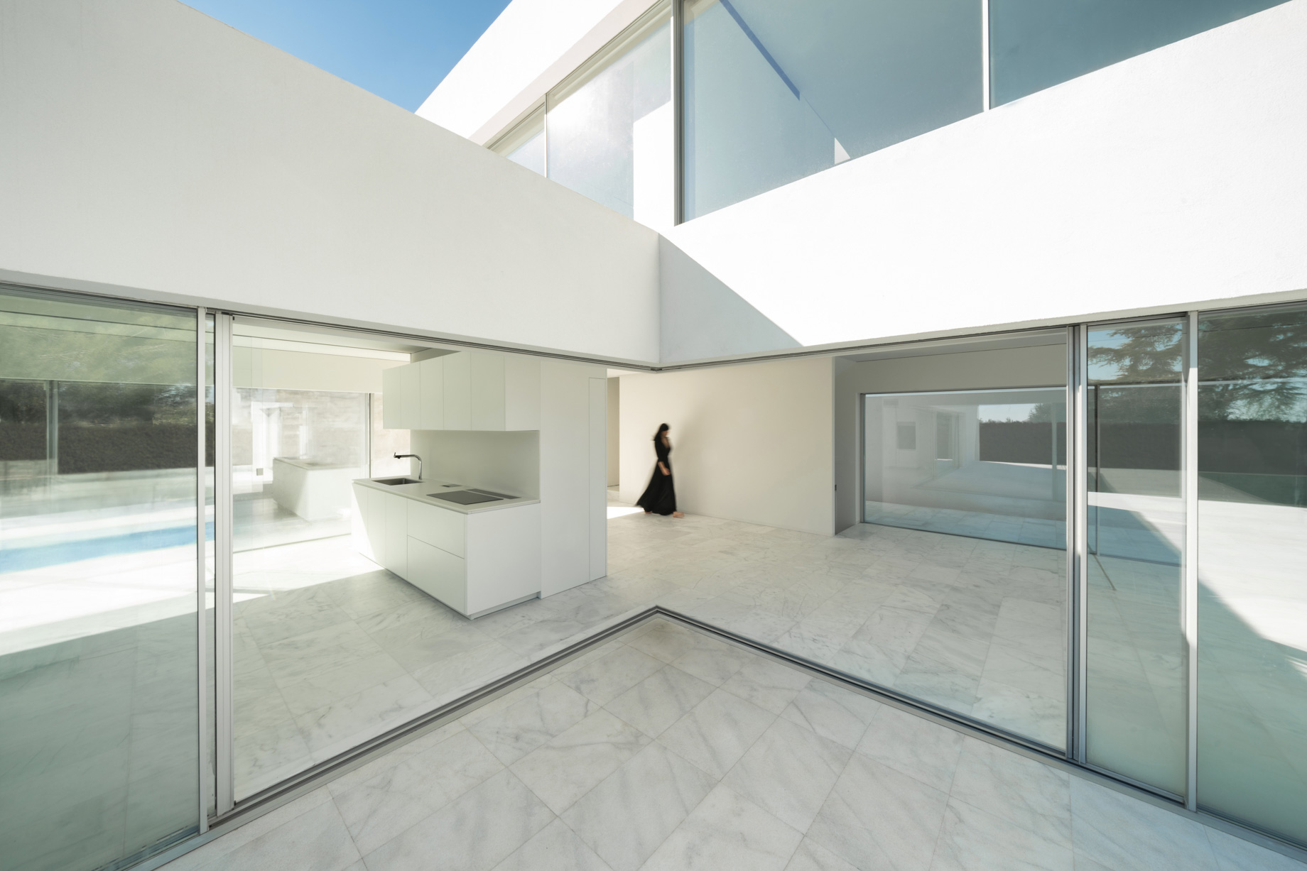 Casa Alamo Minamalist Modern House – Madrid, Spain – 15