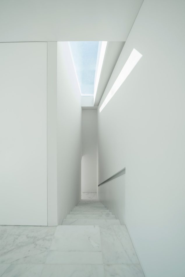 Casa Alamo Minamalist Modern House - Madrid, Spain - 22