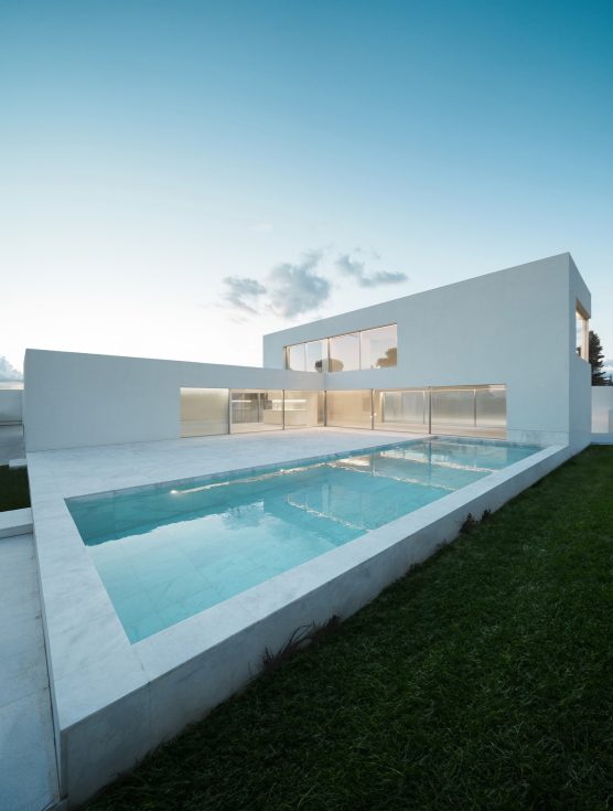 Casa Alamo Minamalist Modern House - Madrid, Spain - 41
