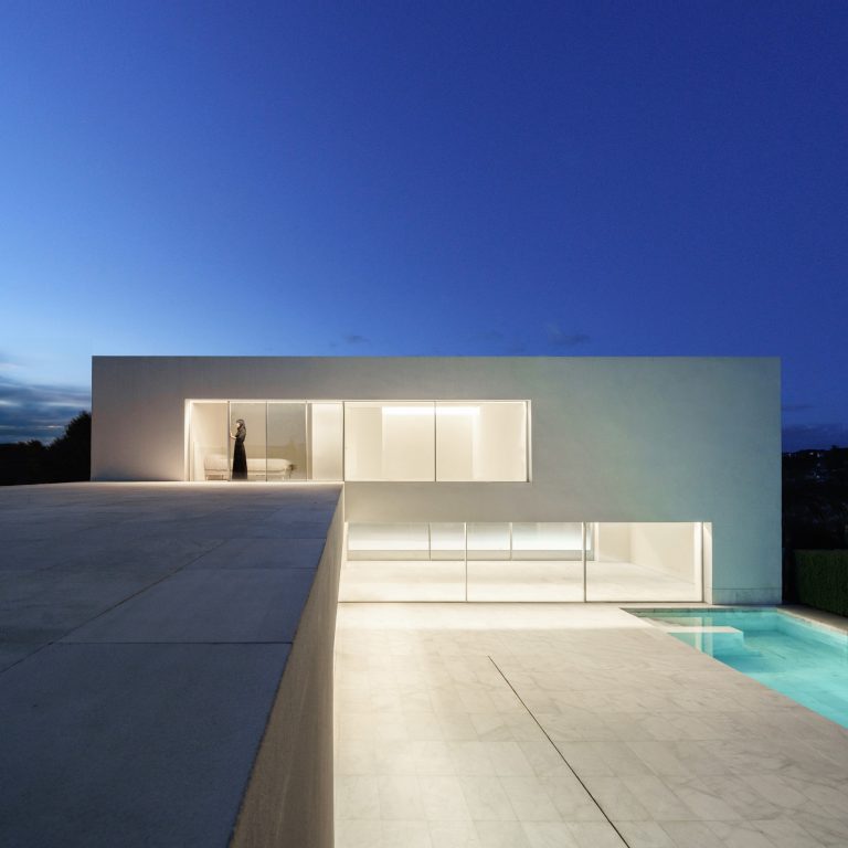 Casa Alamo Minamalist Modern House – Madrid, Spain – 47
