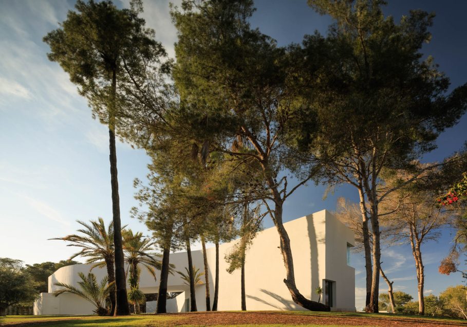 Casa Sabater Geometric Zig Zag Minimalist House - Orihuela, Alicante, Spain - 20