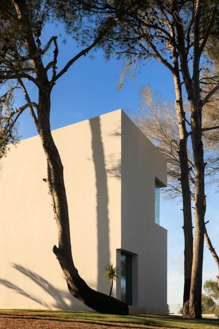 Casa Sabater Geometric Zig Zag Minimalist House - Orihuela, Alicante, Spain - 21