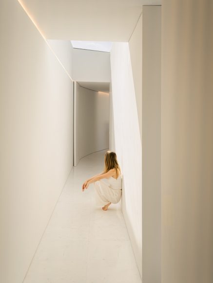 Casa Sabater Geometric Zig Zag Minimalist House - Orihuela, Alicante, Spain - 32