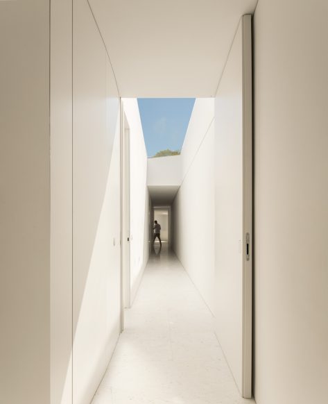 Casa Sabater Geometric Zig Zag Minimalist House - Orihuela, Alicante, Spain - 33