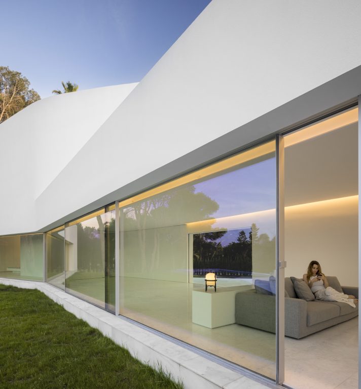 Casa Sabater Geometric Zig Zag Minimalist House - Orihuela, Alicante, Spain - 45