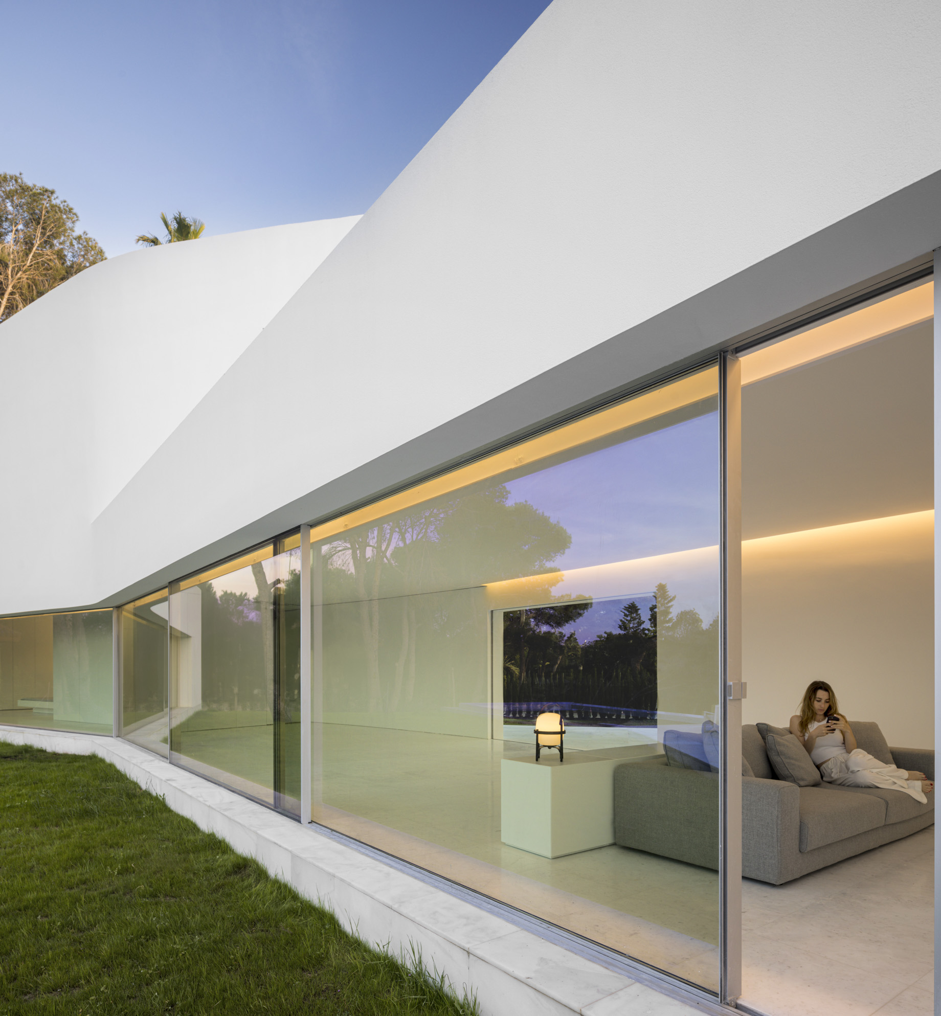 Casa Sabater Geometric Zig Zag Minimalist House – Orihuela, Alicante, Spain – 45