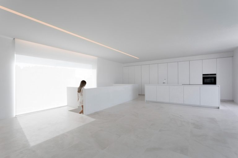 Curated visual reference: All Monochromatic Minimalist House Reference: House Of Sand Monochromatic Minimalism Casa Valencia Spain