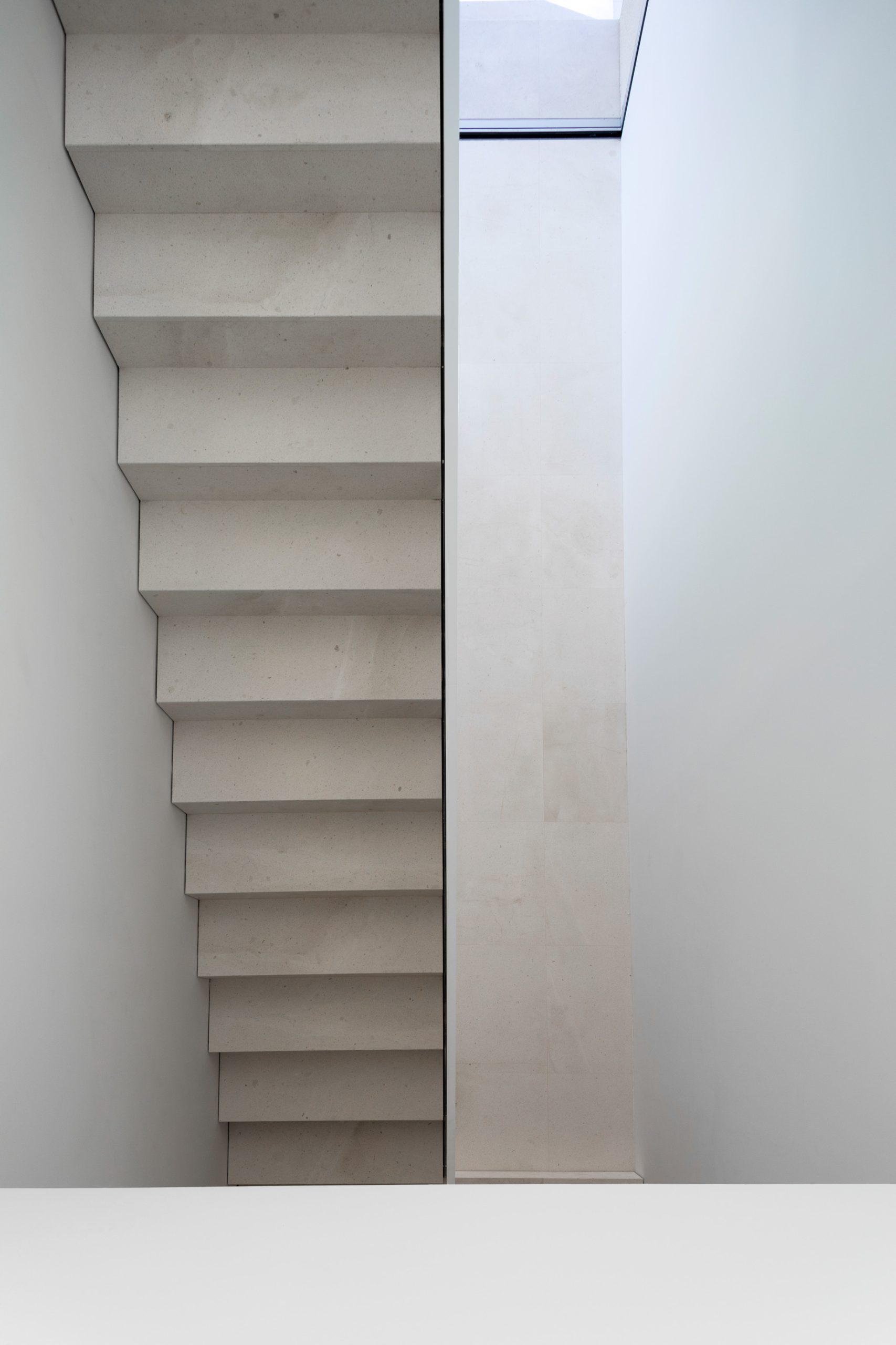 House of Sand Monochromatic Minimalism Casa – Valencia, Spain – 18