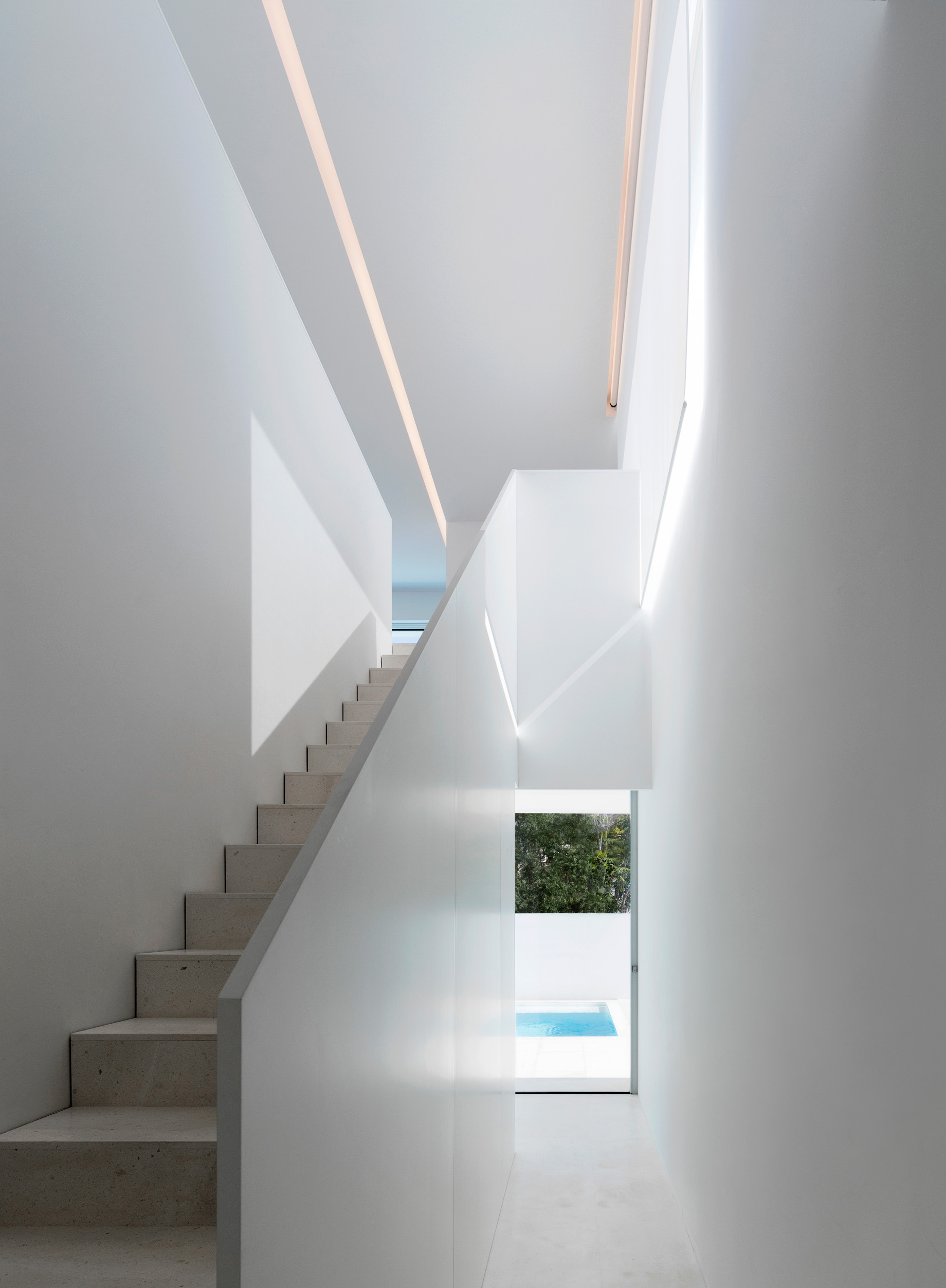 House of Sand Monochromatic Minimalism Casa – Valencia, Spain – 20