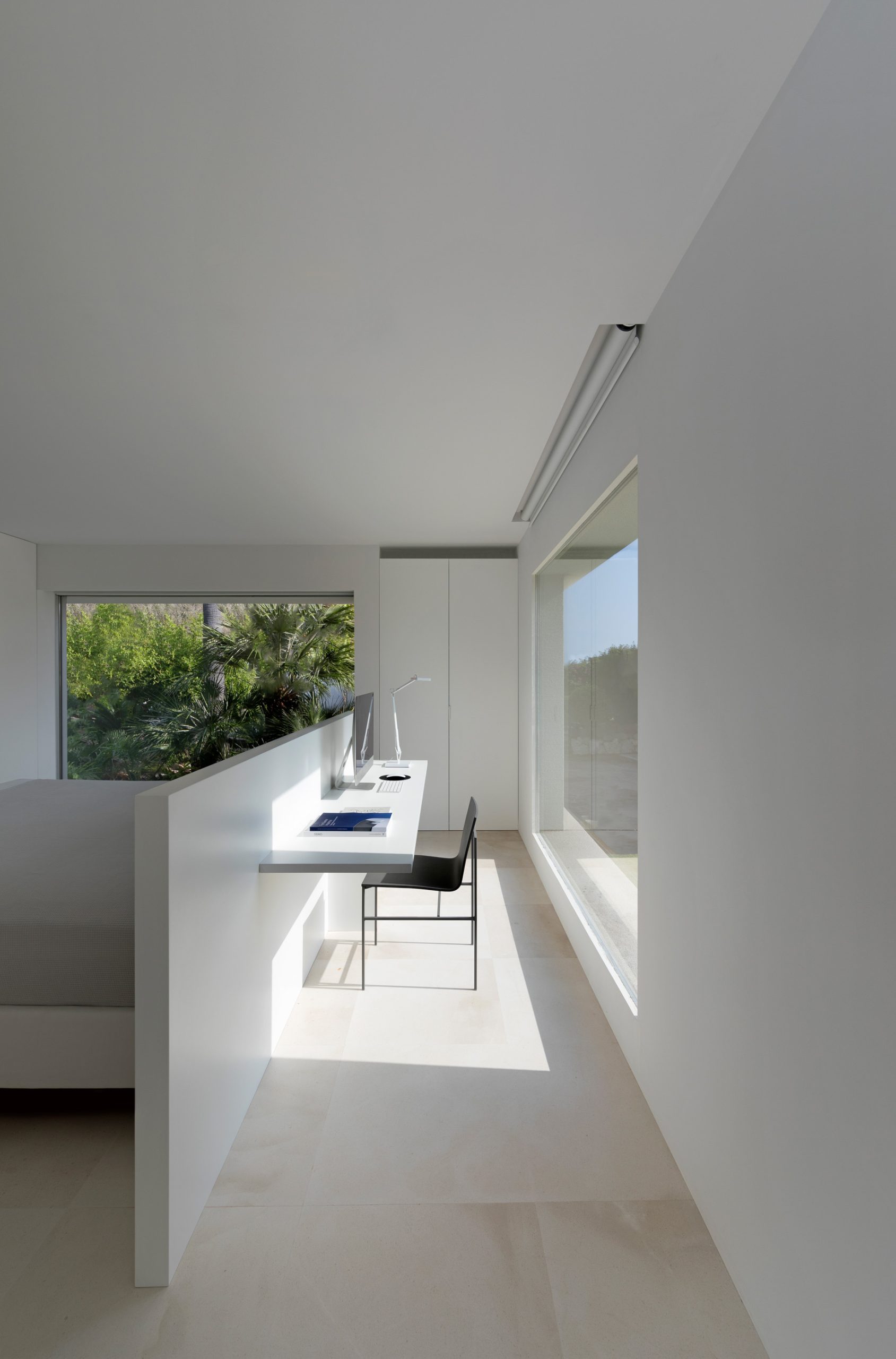 House of Sand Monochromatic Minimalism Casa – Valencia, Spain – 26
