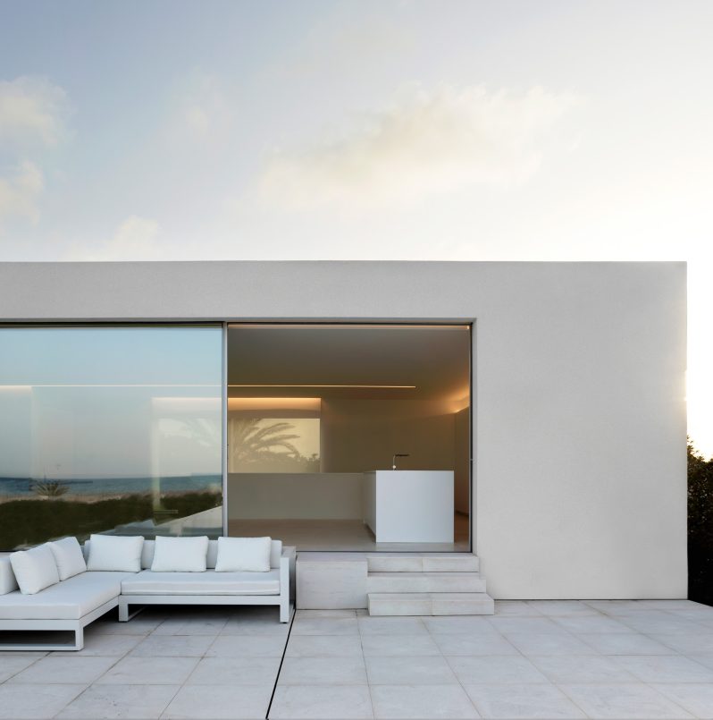 House of Sand Monochromatic Minimalism Casa - Valencia, Spain - 31