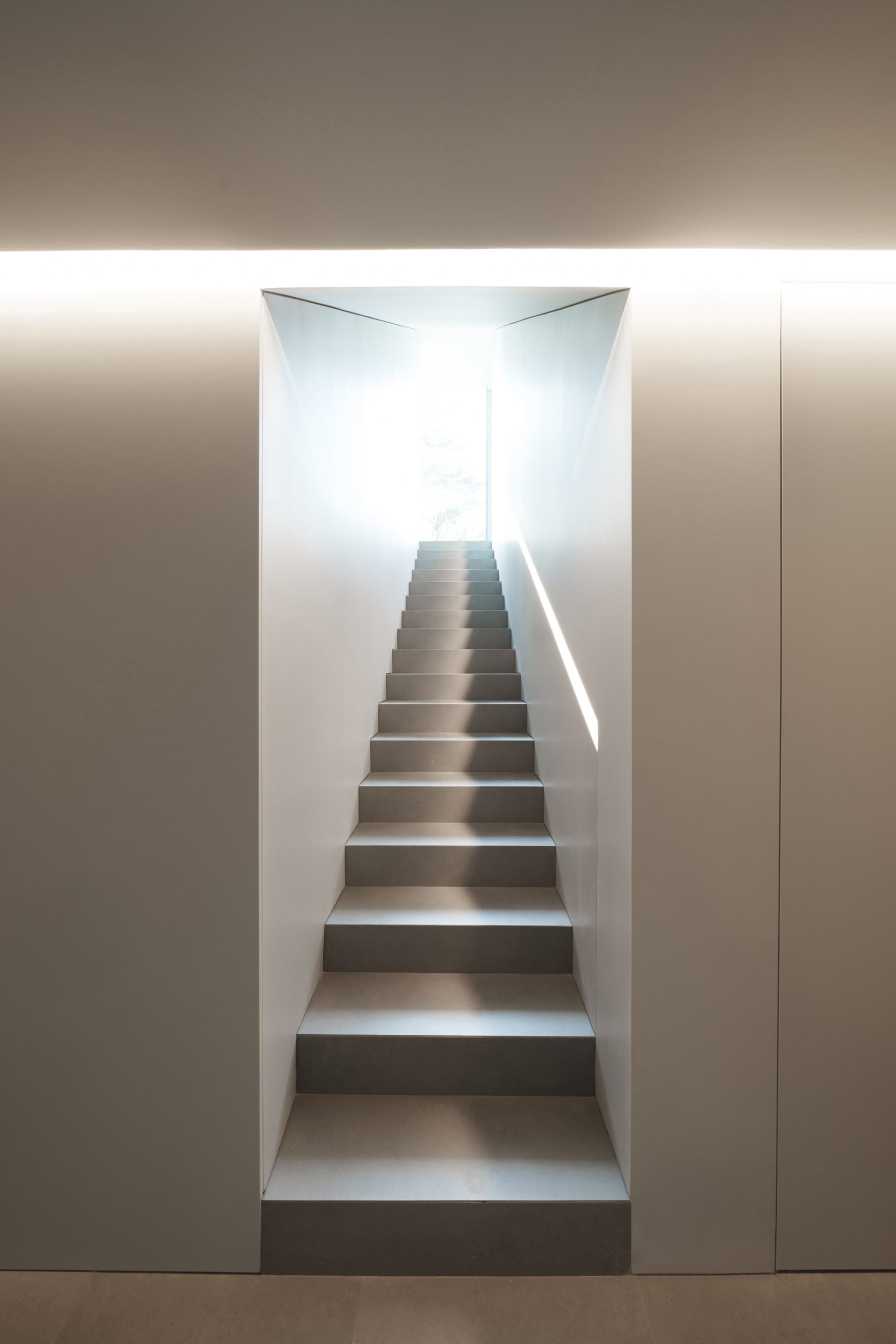 Casa Compluvium House Modern Roman Domus Villa – Madrid, Spain – 18