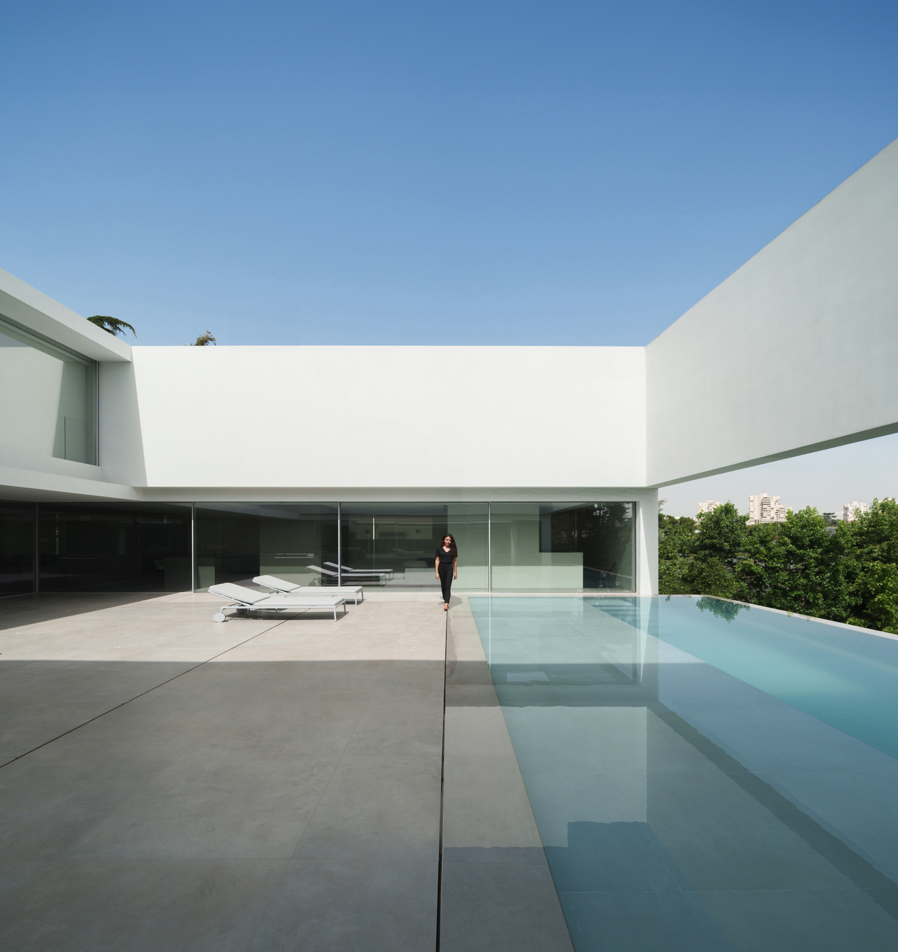 Casa Compluvium House Modern Roman Domus Villa – Madrid, Spain – 6