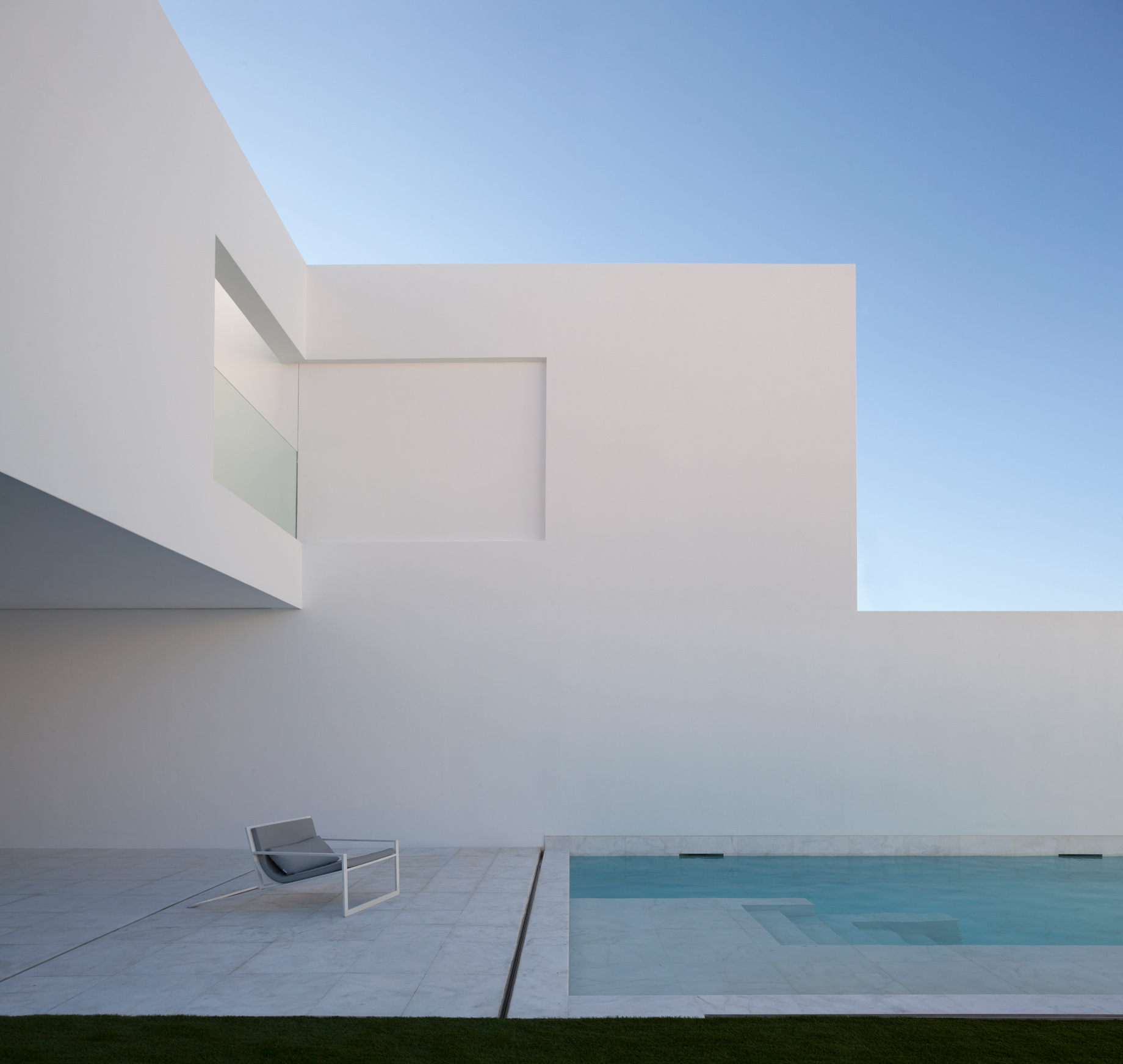 Pati Blau House Modern Farmhouse Minimal Design Residence – Valencia, Spain – 12
