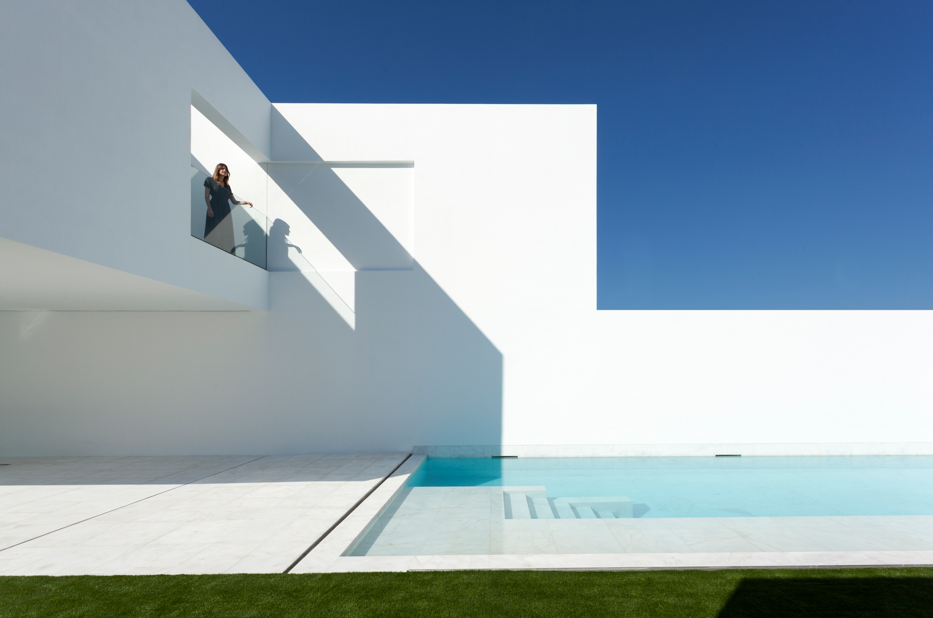 Pati Blau House Modern Farmhouse Minimal Design Residence – Valencia, Spain – 20