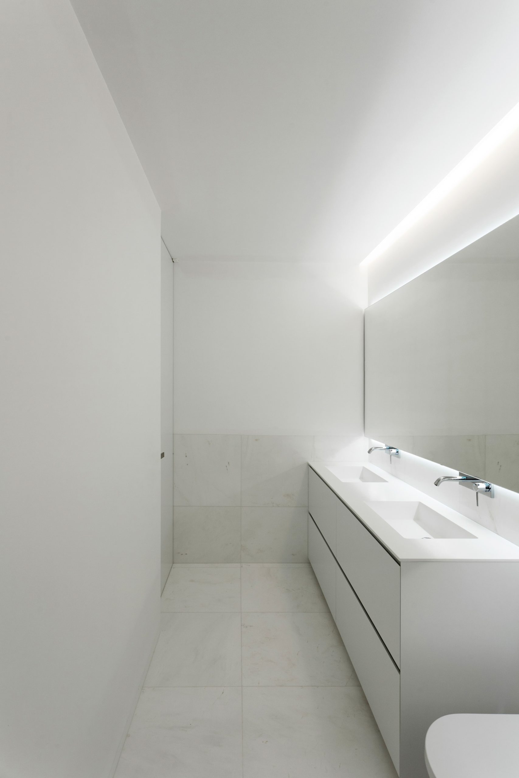 Pati Blau House Modern Farmhouse Minimal Design Residence – Valencia, Spain – 39