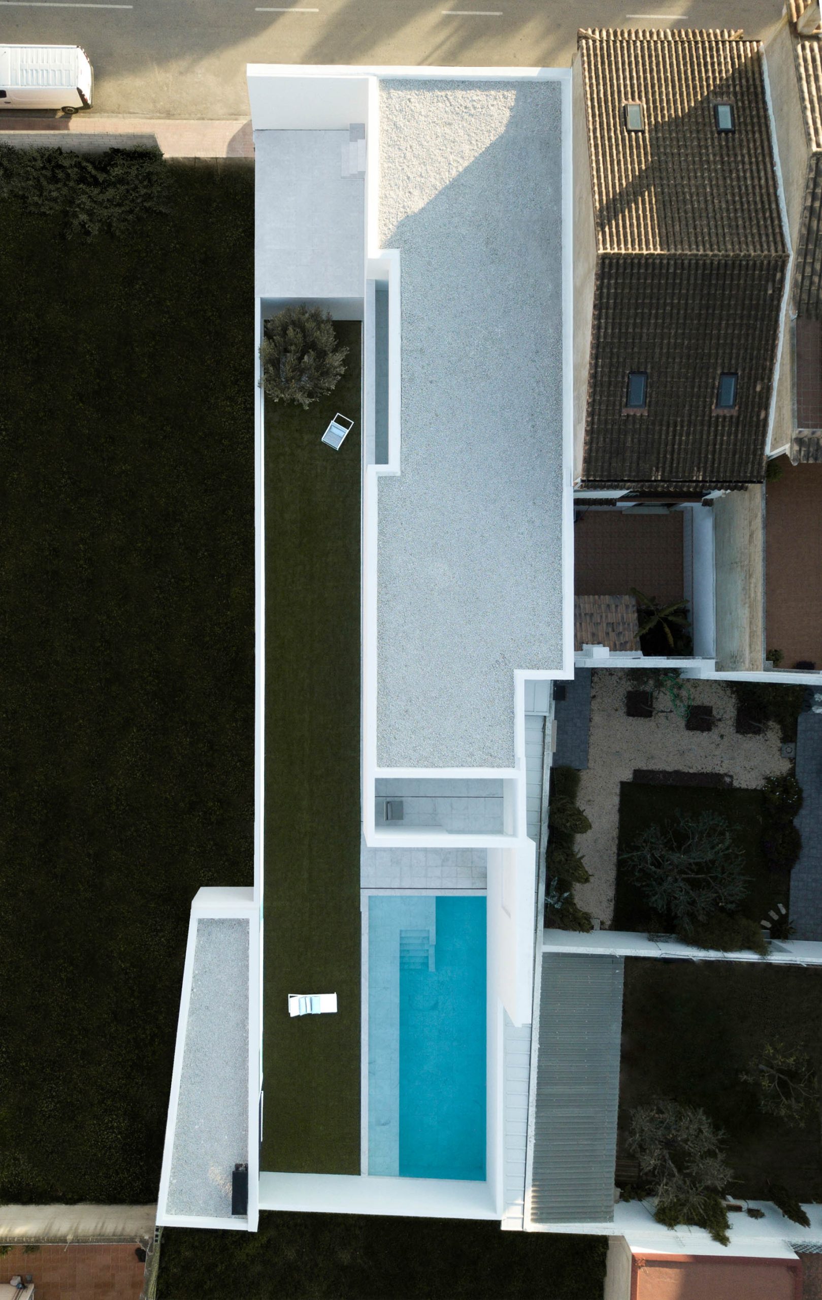 Pati Blau House Modern Farmhouse Minimal Design Residence – Valencia, Spain – 49