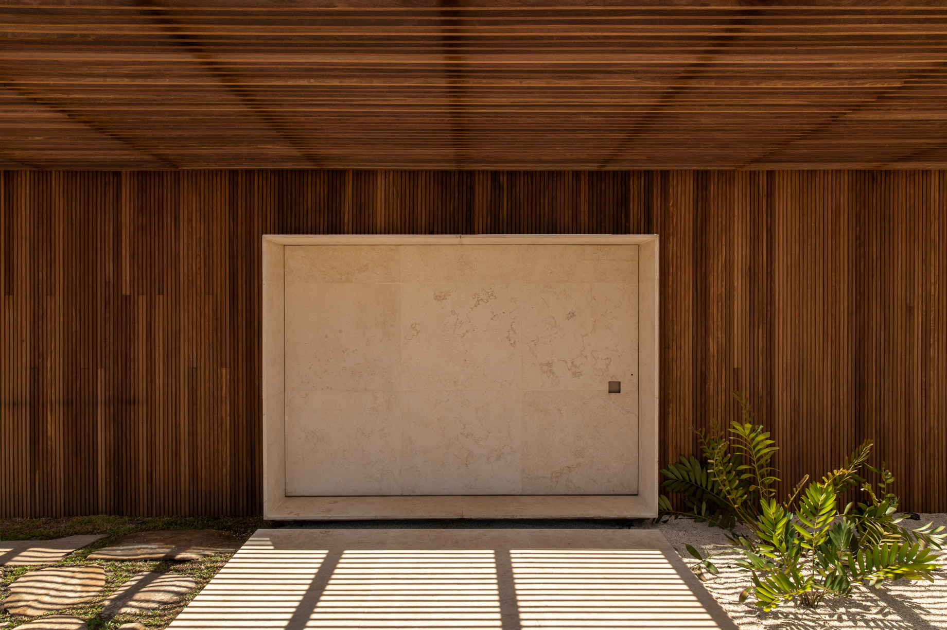 Casa Q04L63 House – Rifaina, Sao Paulo, Brazil – 3
