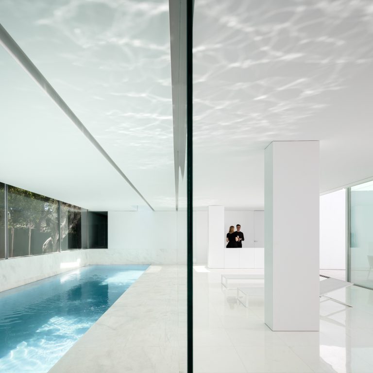 La Pinada House Between The Pine Forest – Paterna, Spain – 13