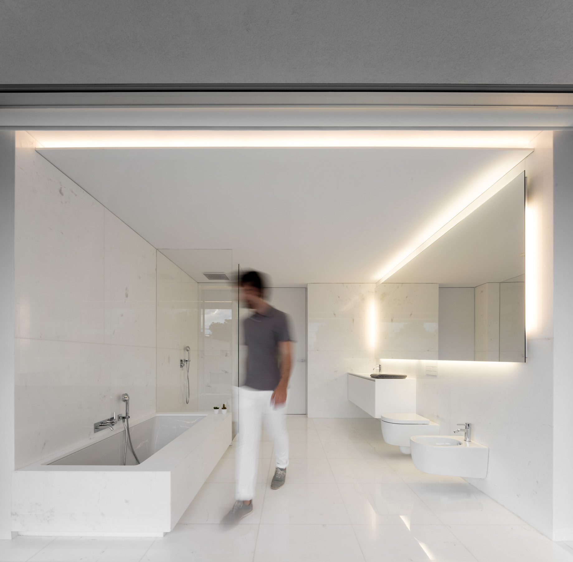 La Pinada House Between The Pine Forest – Paterna, Spain – 26