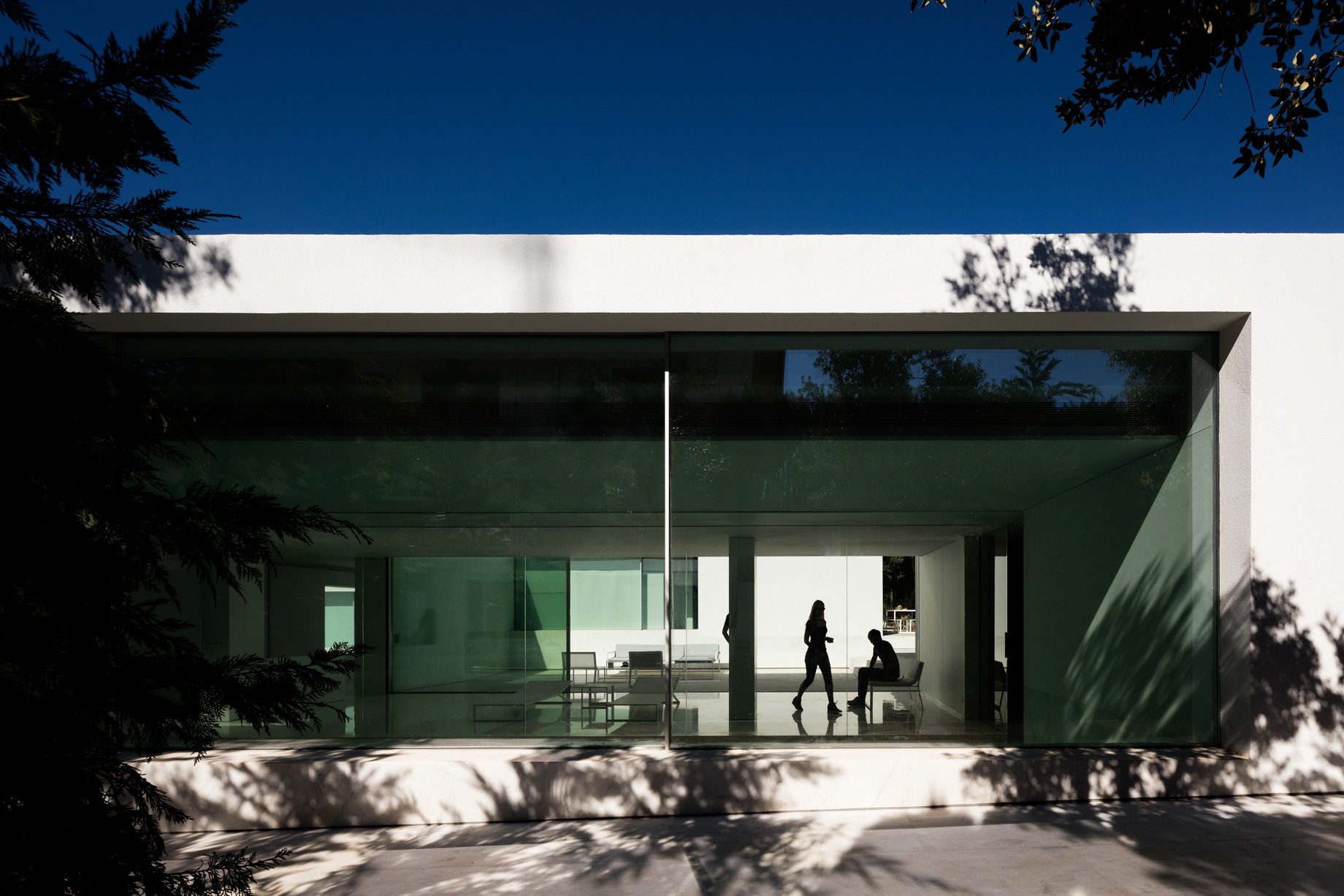 La Pinada House Between The Pine Forest – Paterna, Spain – 33