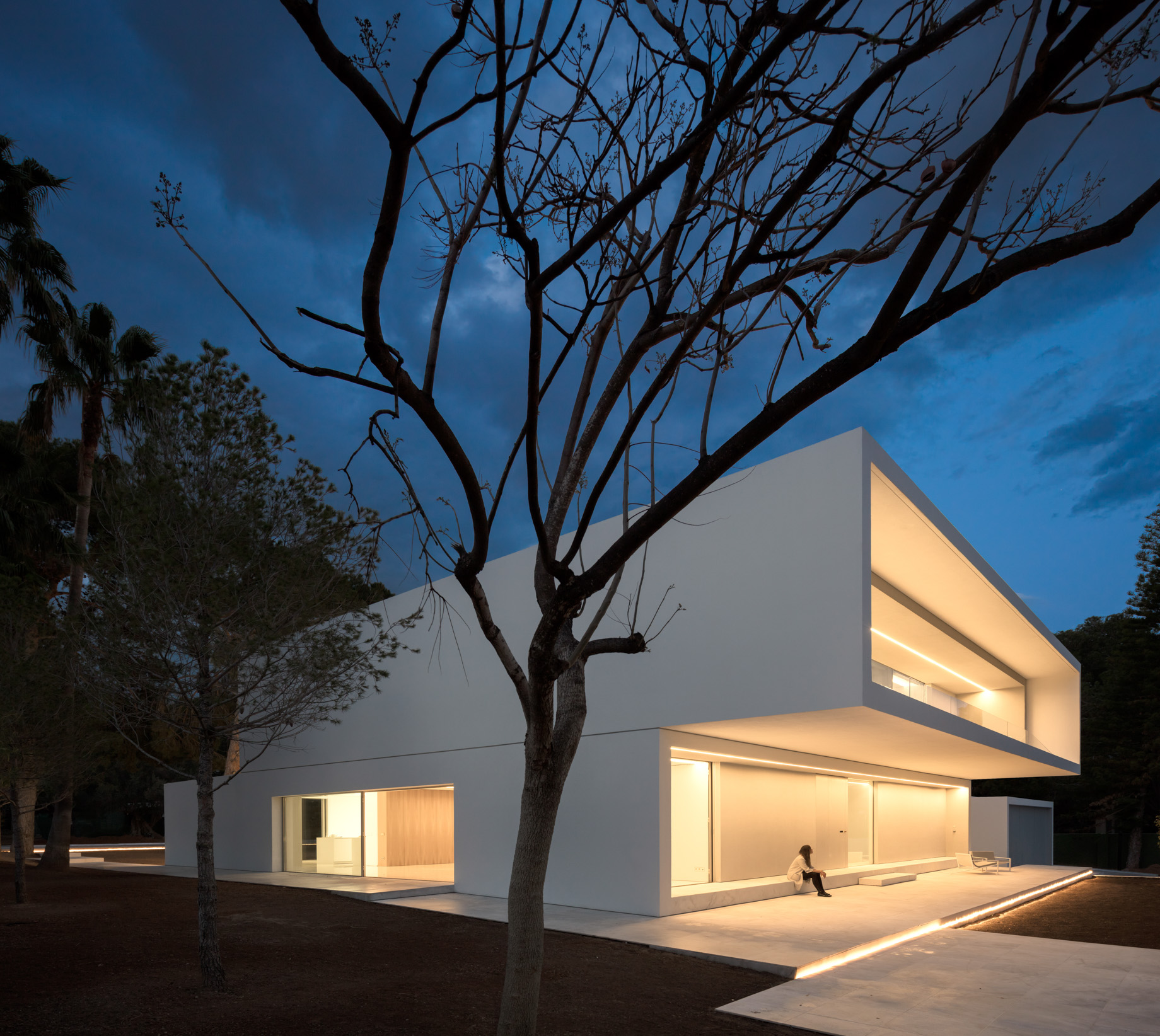 La Pinada House Between The Pine Forest – Paterna, Spain – 45