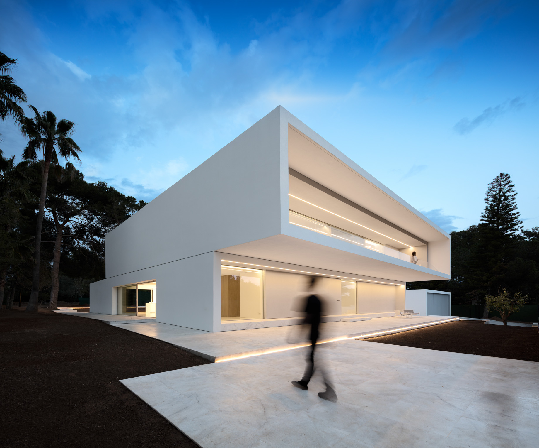 La Pinada House Between The Pine Forest – Paterna, Spain – 46